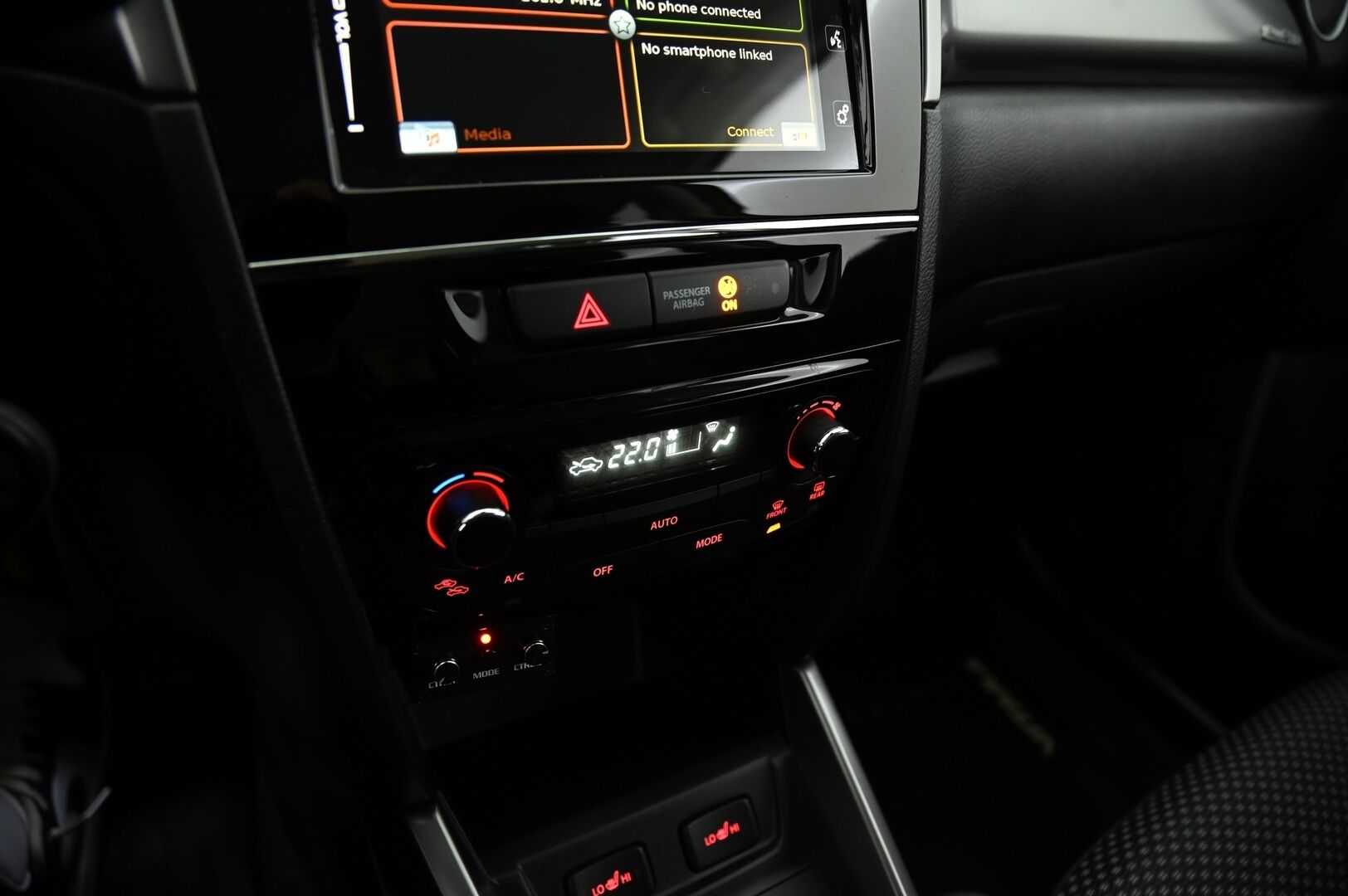 Suzuki Vitara 2023 1,4 BOOSTERJET 4WD GL+ 6MT HYBRID *ACC / Vetokoukku / P. Kamera / BLIS* - Suomi-auto / Merkkiliikkeen huoltohistoria!