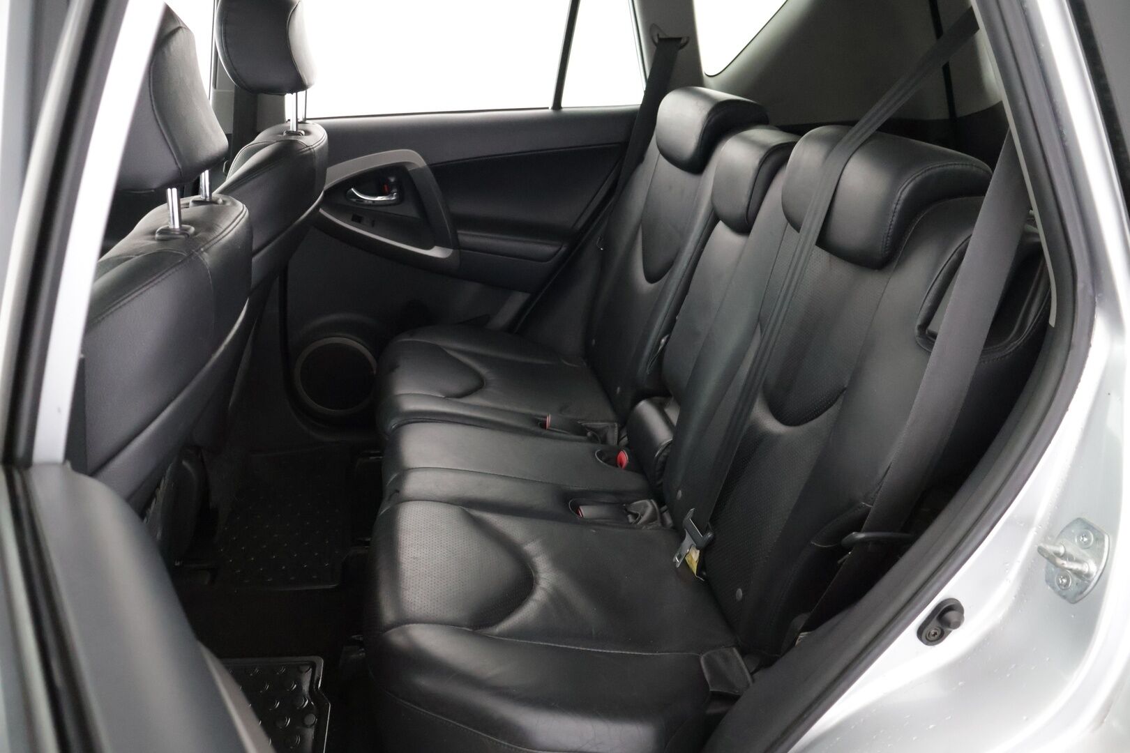Toyota RAV4 2006 AWD 2.0 - Myydään Huutokaupat.com