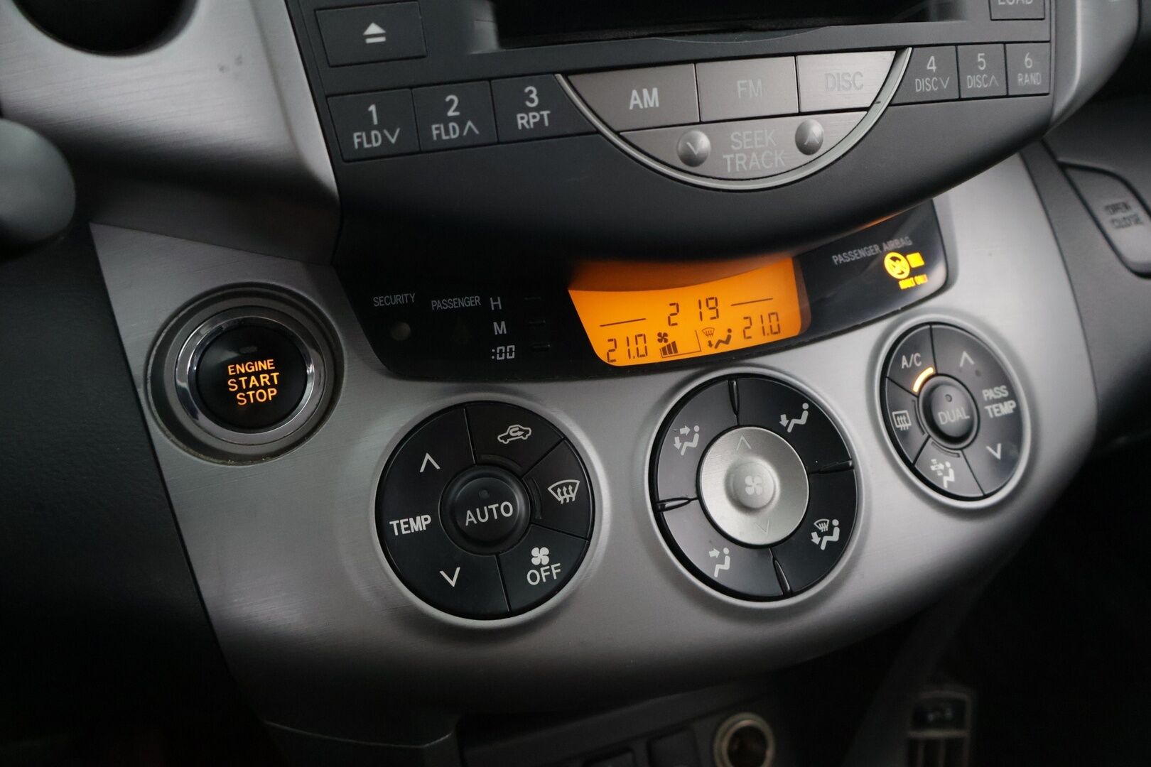 Toyota RAV4 2006 AWD 2.0 - Myydään Huutokaupat.com