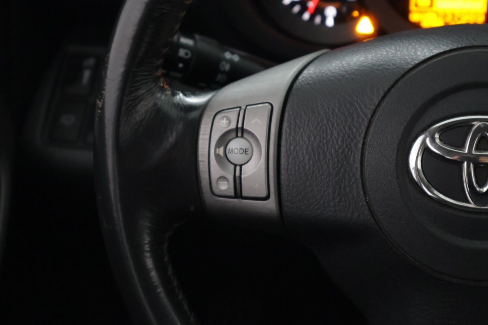 Toyota RAV4 2006 AWD 2.0 - Myydään Huutokaupat.com