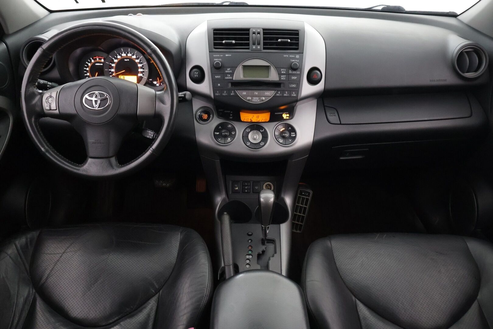 Toyota RAV4 2006 AWD 2.0 - Myydään Huutokaupat.com