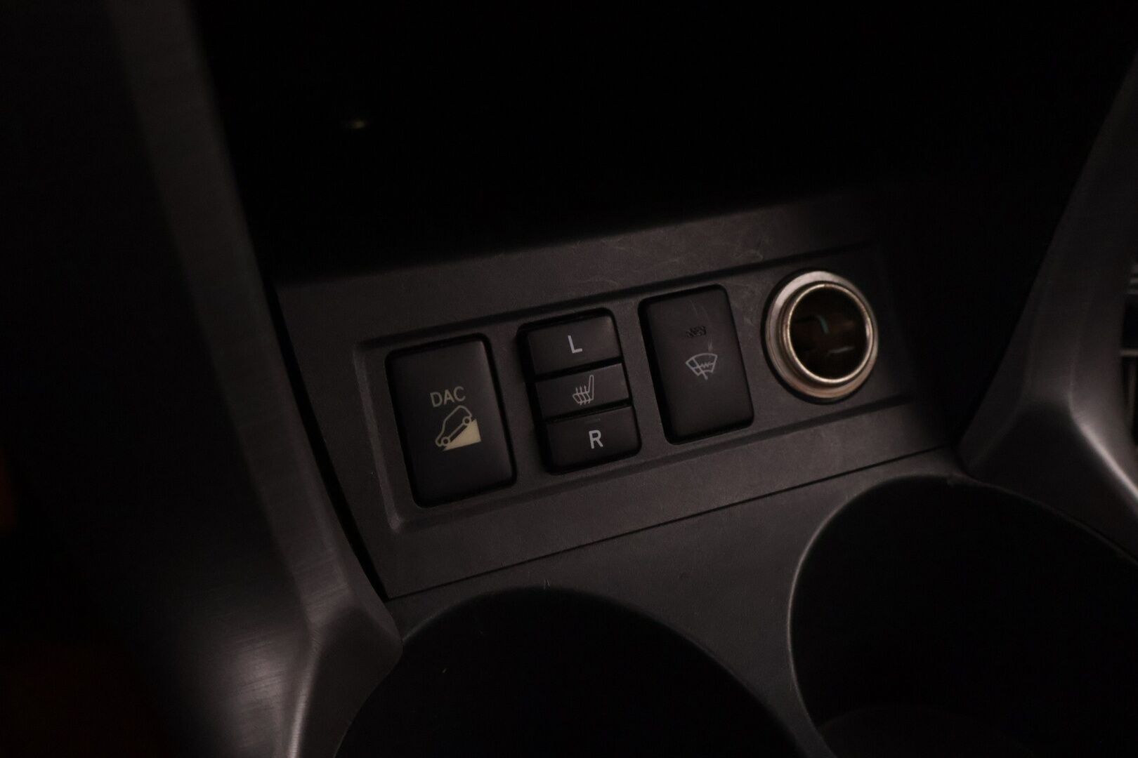 Toyota RAV4 2006 AWD 2.0 - Myydään Huutokaupat.com