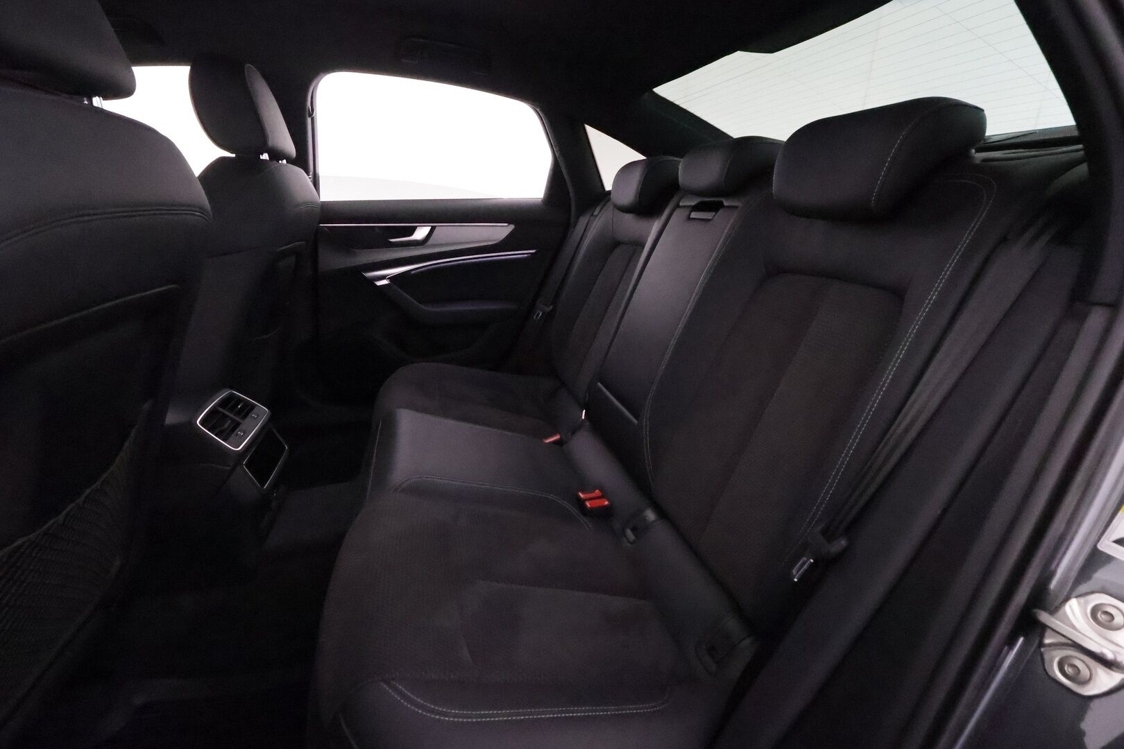 Audi A6 2021 55 TFSI e Quattro S-Tronic S-Line **Adapt.vakkari / Matrix-LED / P.Kamera / Sporttipenkit / Navi / Koukku** - 3,99 % KORKOTARJOUS TÄHÄN AUTOON - 2x Latauskaapelit / Kahdet Renkaat