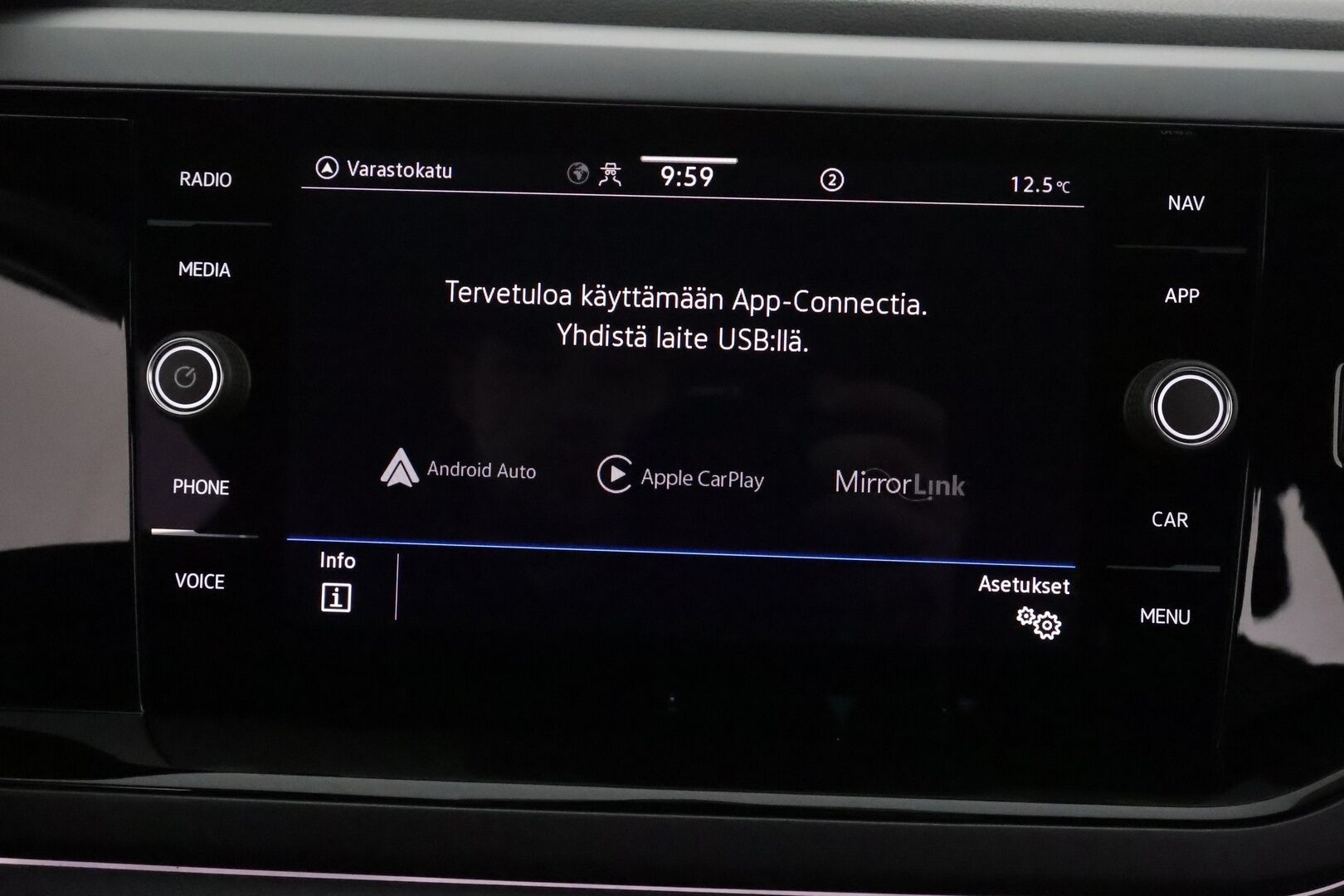 Volkswagen Taigo 2023 R-Line Business Limited 1,5 TSI 110 kW DSG-automaatti **ACC / Digimittaristo / LED / Navi / P.kamera** - 1.Om Suomi-auto / Kahdet renkaat aluvanteilla / Merkkihuollettu