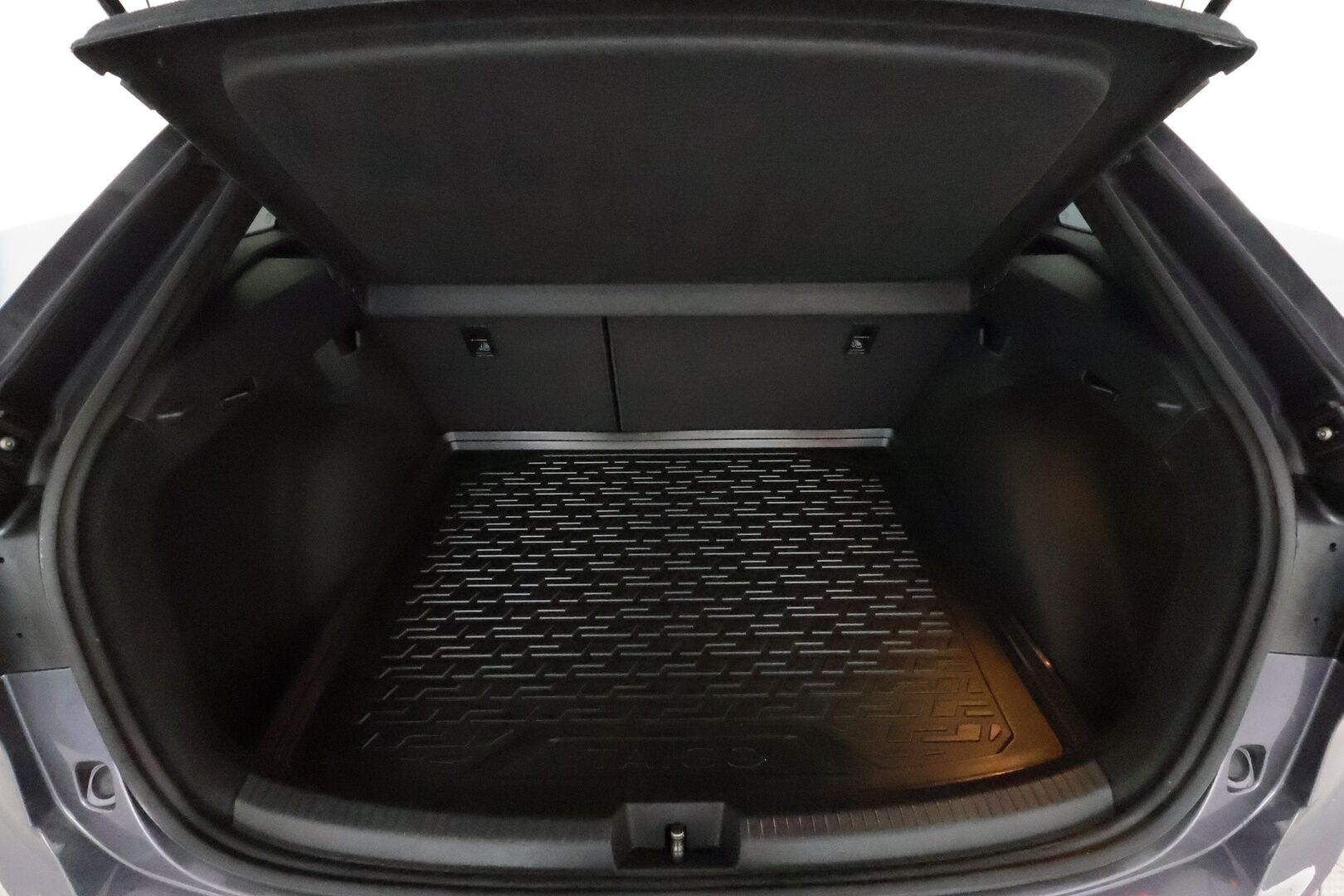Volkswagen Taigo 2023 R-Line Business Limited 1,5 TSI 110 kW DSG-automaatti **ACC / Digimittaristo / LED / Navi / P.kamera** - 1.Om Suomi-auto / Kahdet renkaat aluvanteilla / Merkkihuollettu