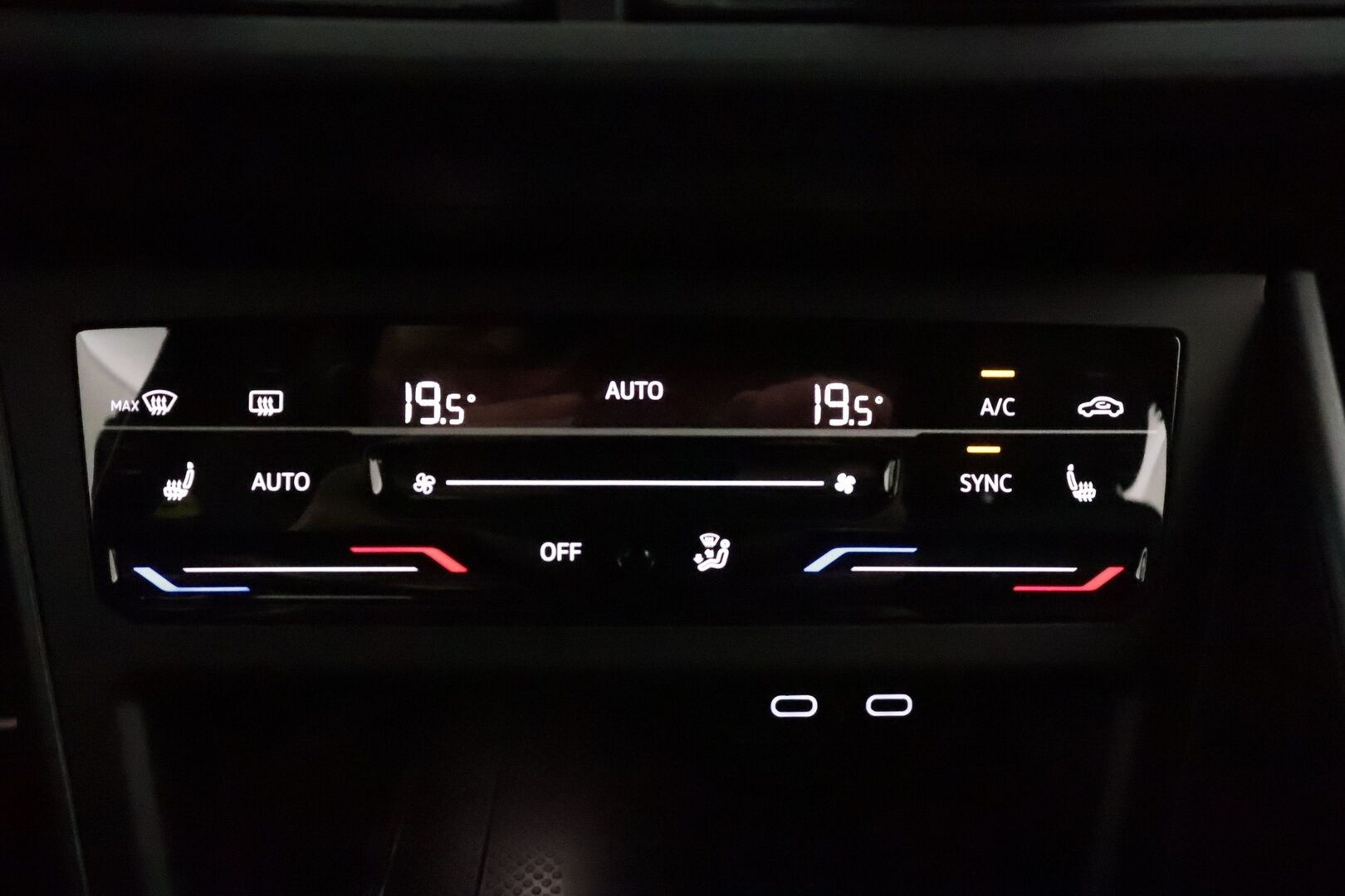 Volkswagen Taigo 2023 R-Line Business Limited 1,5 TSI 110 kW DSG-automaatti **ACC / Digimittaristo / LED / Navi / P.kamera** - 1.Om Suomi-auto / Kahdet renkaat aluvanteilla / Merkkihuollettu