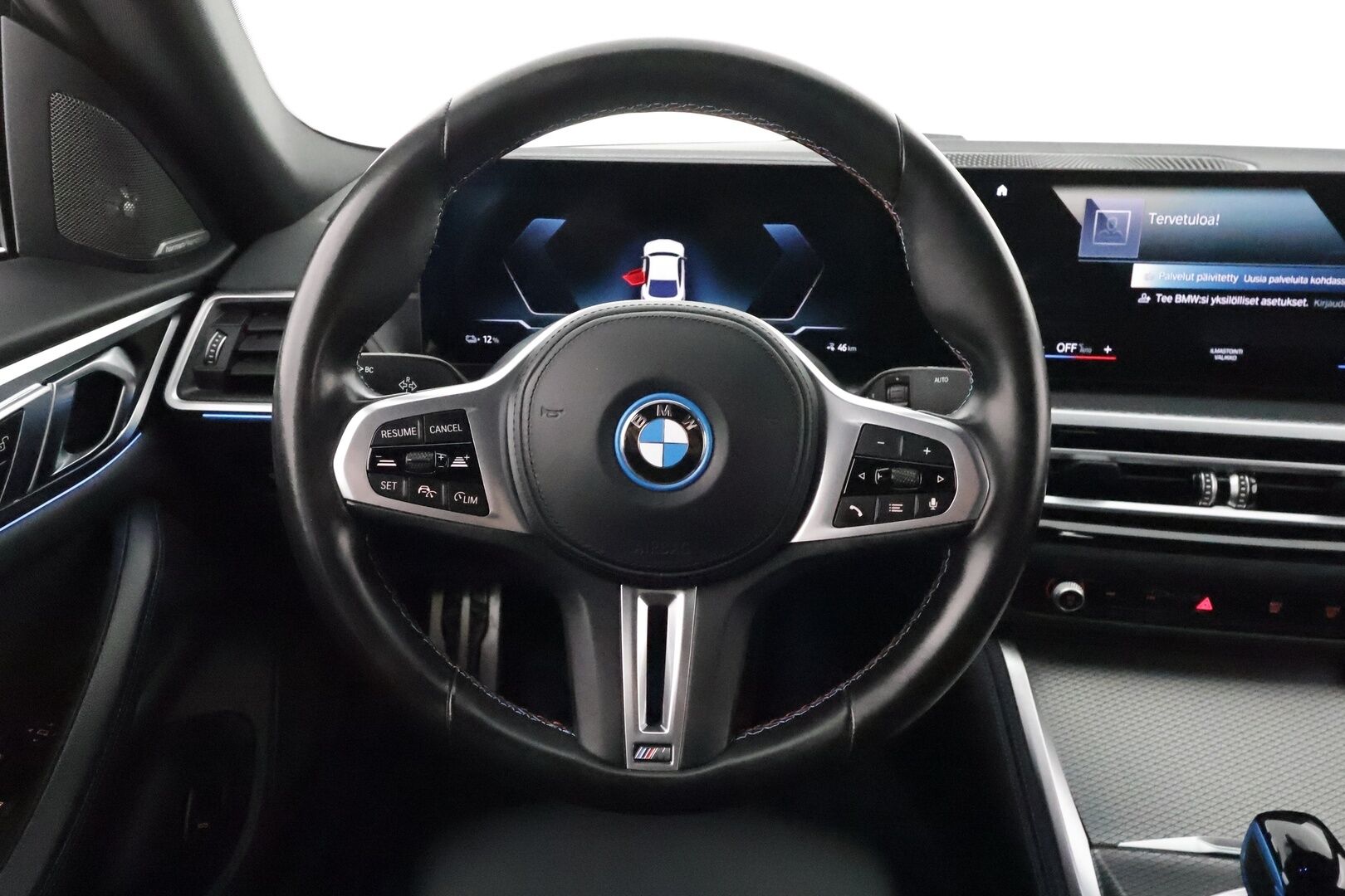 BMW I4 M50 2023 M50 **Widescreen / Adapt.Vakkari / P.Kamera / LED-valot / Harman/Kardon / Sporttipenkki Muistilla / Navi / Kaistavahti** - 3,99 % KORKOTARJOUS TÄHÄN AUTOON - Digimittaristo / 2x Renkaat