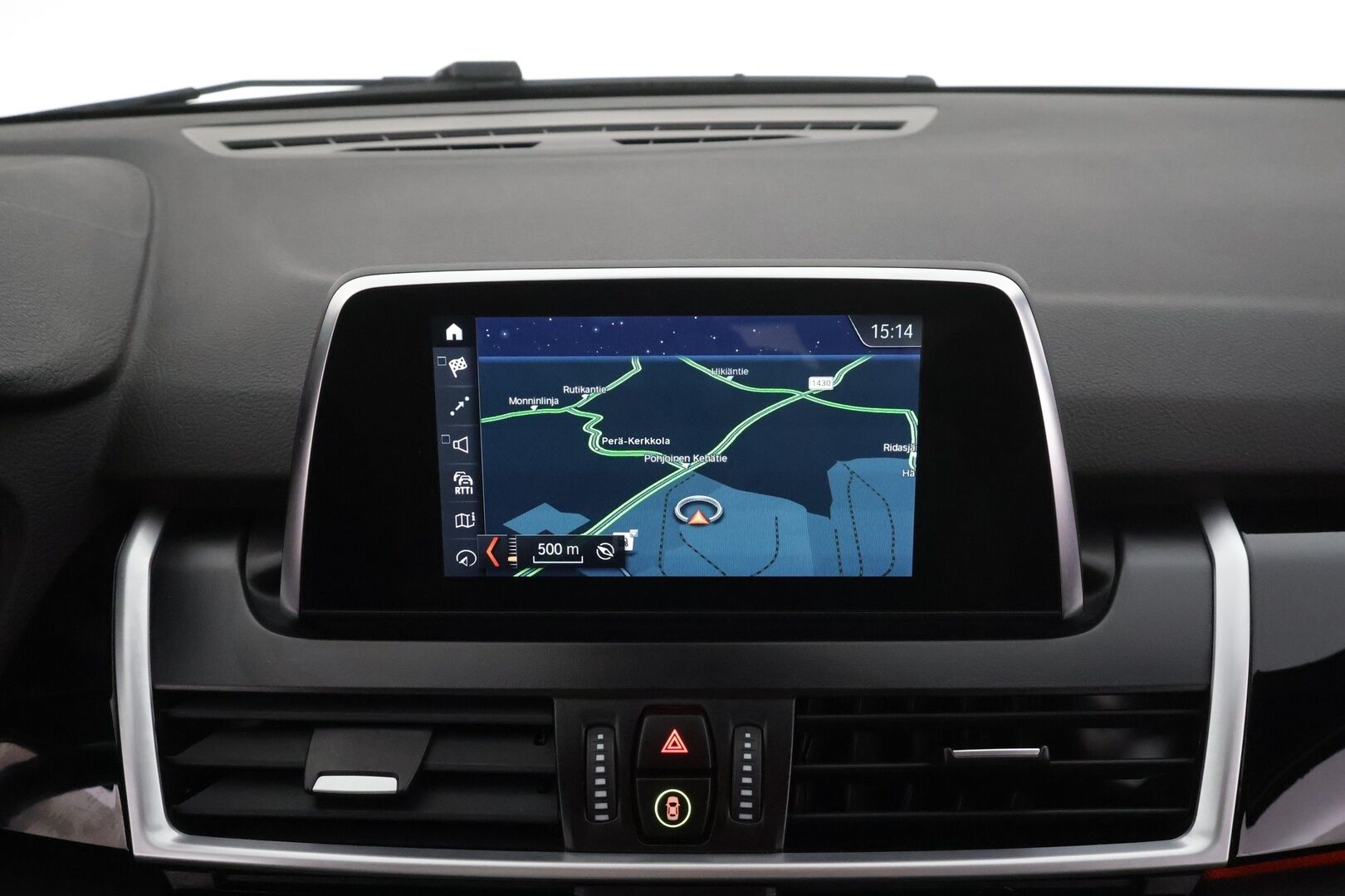 BMW 218 2022 F46 Gran Tourer 218i A Business M Sport * LED / Sisätilanlämmitin / Navi / Vakkari / Sportpenkit / P.tutkat * - Koukku / 1-om Suomi-auto / Kahdet renkaat aluvanteilla / Merkkihuollot