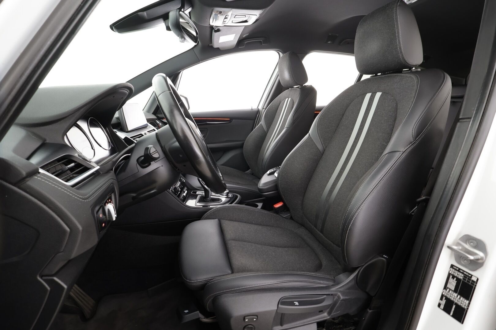 BMW 218 2022 F46 Gran Tourer 218i A Business M Sport / 7-p / Vakkari / Sporttipenkit / P-kamera / Navi / Koukku / LED-valot - 1-om. Suomi-auto / 2x aluvanteet / Upea perheauto - HULLUT AVAJAISHULINAT KORKOTARJOUS 3,29 %