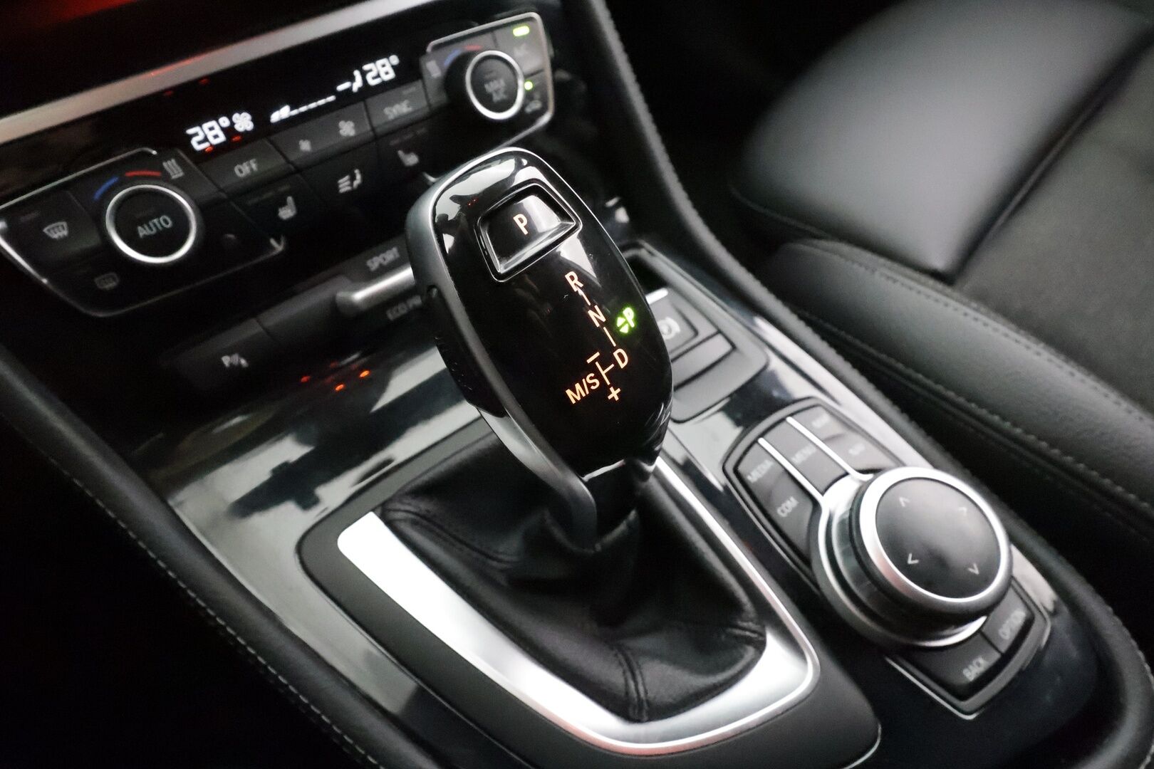 BMW 218 2022 F46 Gran Tourer 218i A Business M Sport