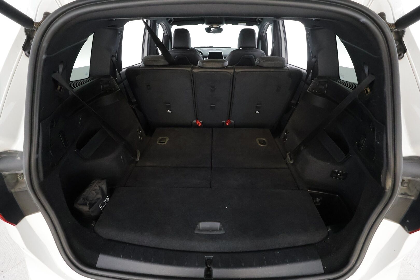 BMW 218 2022 F46 Gran Tourer 218i A Business M Sport / 7 Paikkainen / Vakkari / Sporttipenkit / P-kamera / Navi / Koukku / LED-valot - 1-om. Suomi-auto / 2x aluvanteet