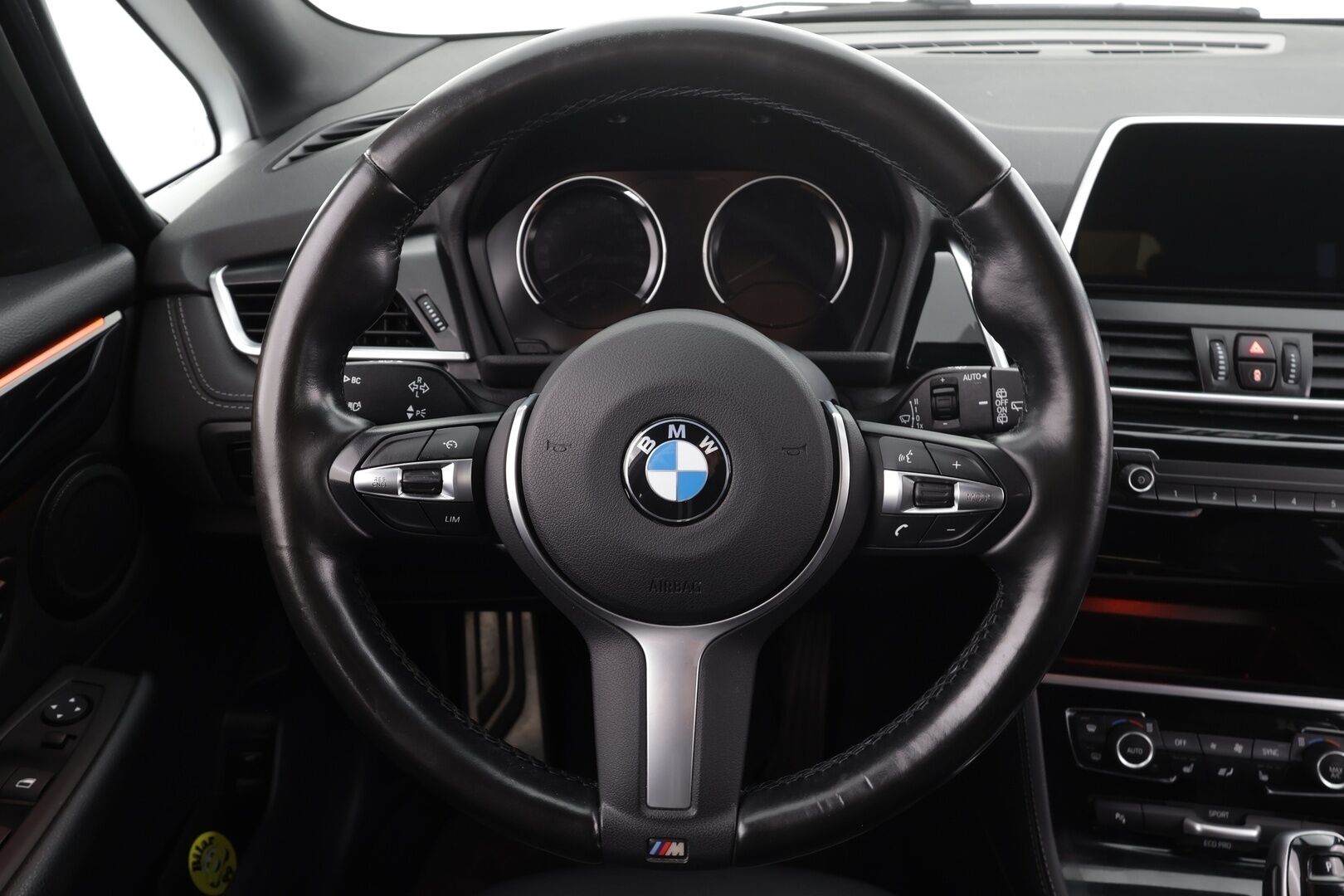 BMW 218 2022 F46 Gran Tourer 218i A Business M Sport / 7-p / Vakkari / Sporttipenkit / P-kamera / Navi / Koukku / LED-valot - 1-om. Suomi-auto / 2x aluvanteet / Upea perheauto - HULLUT AVAJAISHULINAT KORKOTARJOUS 3,29 %