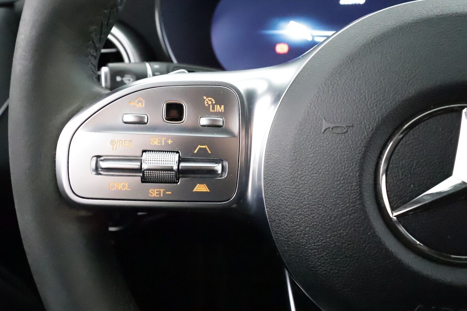 Mercedes-Benz C 2020 220 d T A Business AMG * Distronic+ / P.kamera / Multibeam / Koukku / Sporttipenkit * - HULLUT JOULUT KORKOTARJOUS 2,49% 