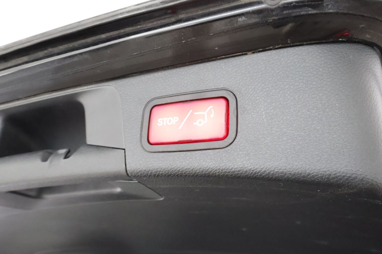 Mercedes-Benz C 2020 220 d T A Business AMG * Distronic+ / P.kamera / Multibeam / Koukku / Sporttipenkit * - Näyttävä / Kattavasti varusteltu / Ilmainen kotiintoimitus