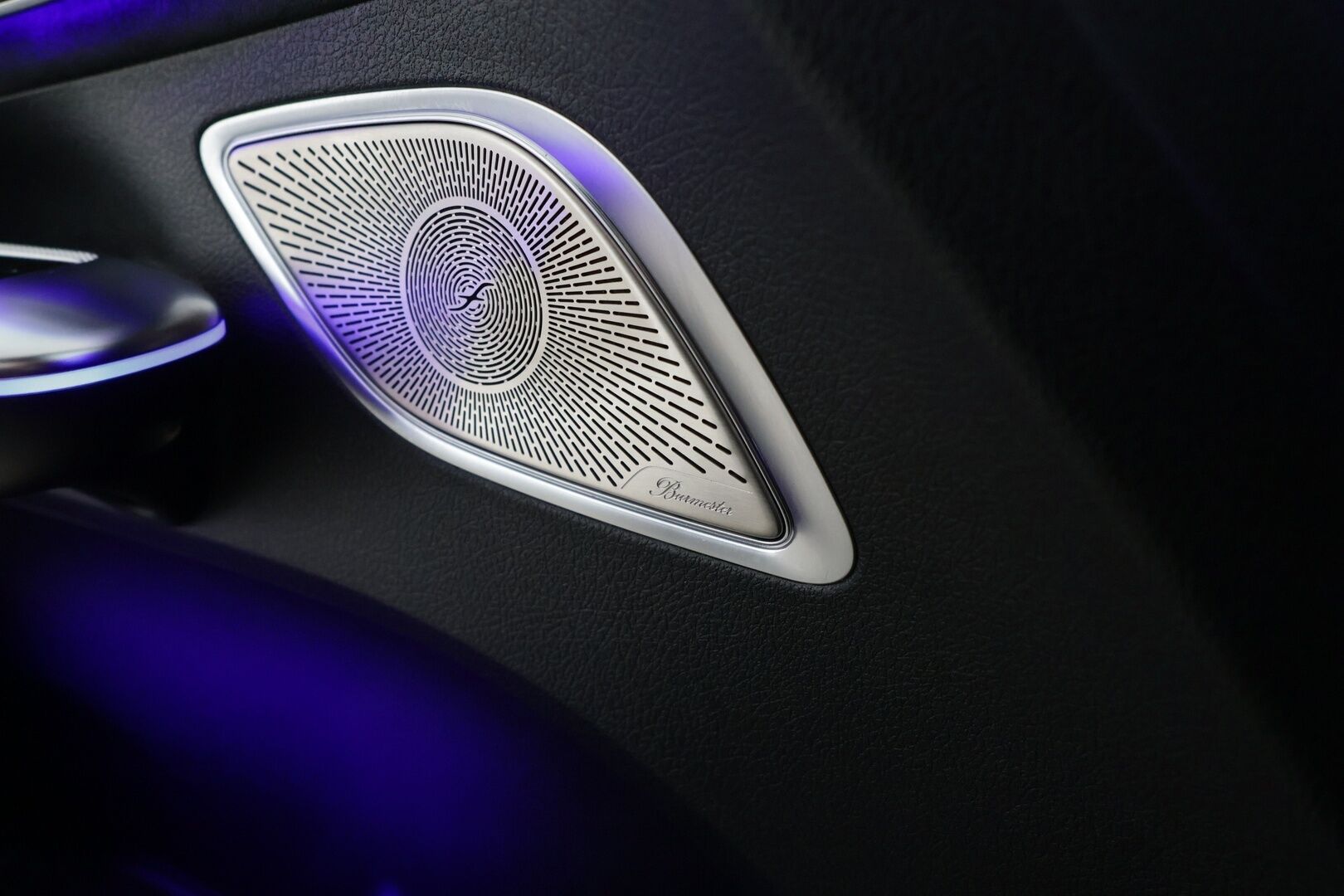 MERCEDES-BENZ EQE 2023 43 AMG 4MATIC - Koukku / Distronic+ / Ilma-alusta / Burmester / Digital Light / 360° Kamera / Sporttipenkit Muistilla / Ohjausavustin / KeylessGo - HULLUT AVAJAISHULINAT KORKOTARJOUS 3,29 %