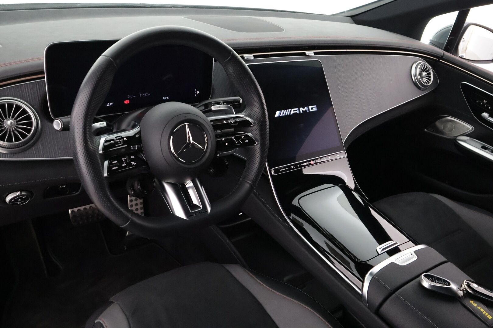 MERCEDES-BENZ EQE 2023 43 AMG 4MATIC - Koukku / Distronic+ / Ilma-alusta / Burmester / Digital Light / 360° Kamera / Sporttipenkit Muistilla / Ohjausavustin / KeylessGo - HULLUT AVAJAISHULINAT KORKOTARJOUS 3,29 %