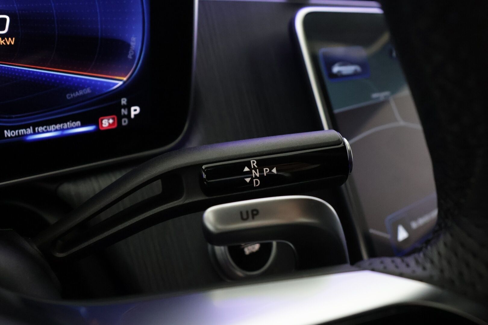 MERCEDES-BENZ EQE 2023 43 AMG 4MATIC - Koukku / Distronic+ / Ilma-alusta / Burmester / Digital Light / 360° Kamera / Sporttipenkit Muistilla / Ohjausavustin / KeylessGo - HULLUT AVAJAISHULINAT KORKOTARJOUS 3,29 %