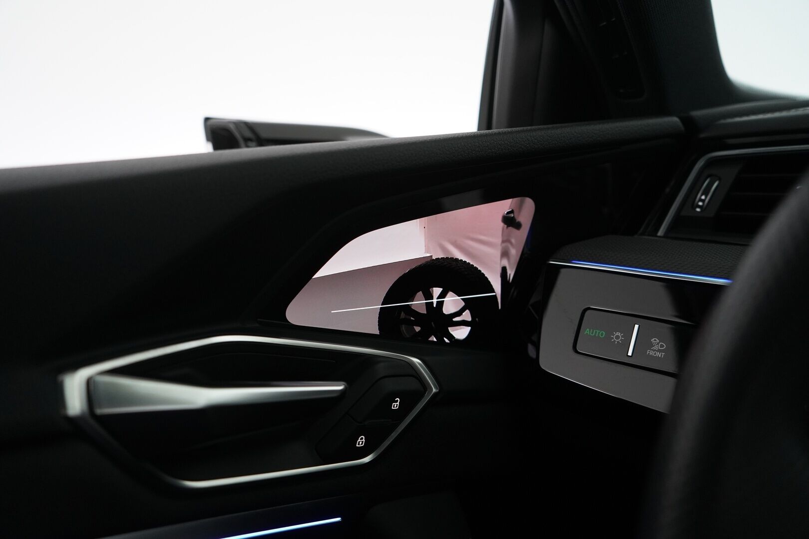 AUDI Q8 E-TRON 2024 Sportback 55 quattro S line - Adapt. Vakkari | Ilma-alusta | Digipeilit | HUD | 360° Kamera / Panorama | Matrix LED | Sporttipenkki Muistilla | KeylessGo