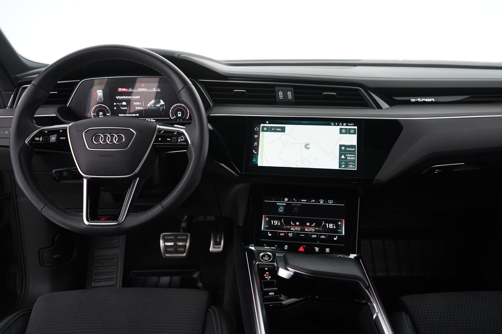 AUDI Q8 E-TRON 2024 Sportback 55 quattro S line - ACC | Ilma-alusta | Digipeilit | HUD | 360° Kamera / Panorama | Matrix LED | Sporttipenkki Muistilla | KeylessGo
