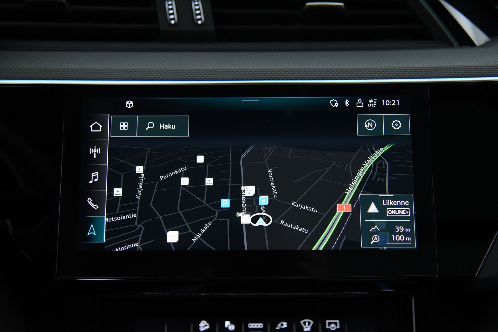 AUDI Q8 E-TRON 2024 Sportback 55 quattro S line - 2,99 % KORKOTARJOUS TÄHÄN AUTOON 14.9. ASTI! - Adapt. Vakkari / Ilma-alusta / Digipeilit / HUD / 360° Kamera / Panorama / Matrix LED / Sporttipenkki Muistilla / KeylessGo