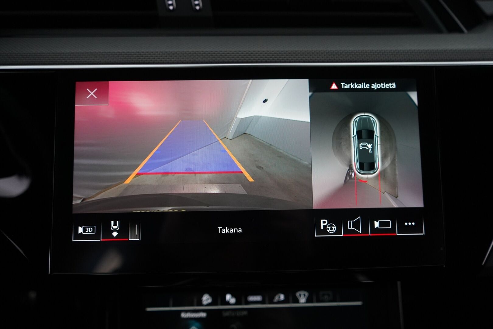 AUDI Q8 E-TRON 2024 Sportback 55 quattro S line - ACC | Ilma-alusta | Digipeilit | HUD | 360° Kamera / Panorama | Matrix LED | Sporttipenkki Muistilla | KeylessGo