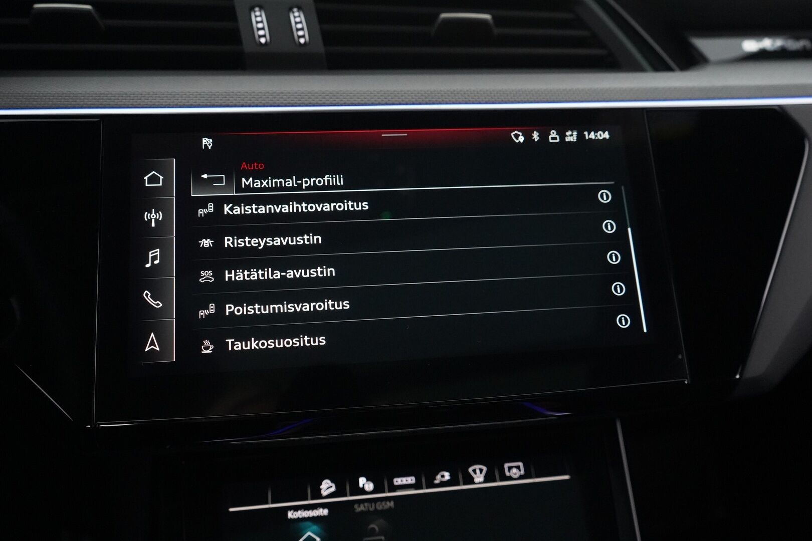 AUDI Q8 E-TRON 2024 Sportback 55 quattro S line - ACC | Ilma-alusta | Digipeilit | HUD | 360° Kamera / Panorama | Matrix LED | Sporttipenkki Muistilla | KeylessGo