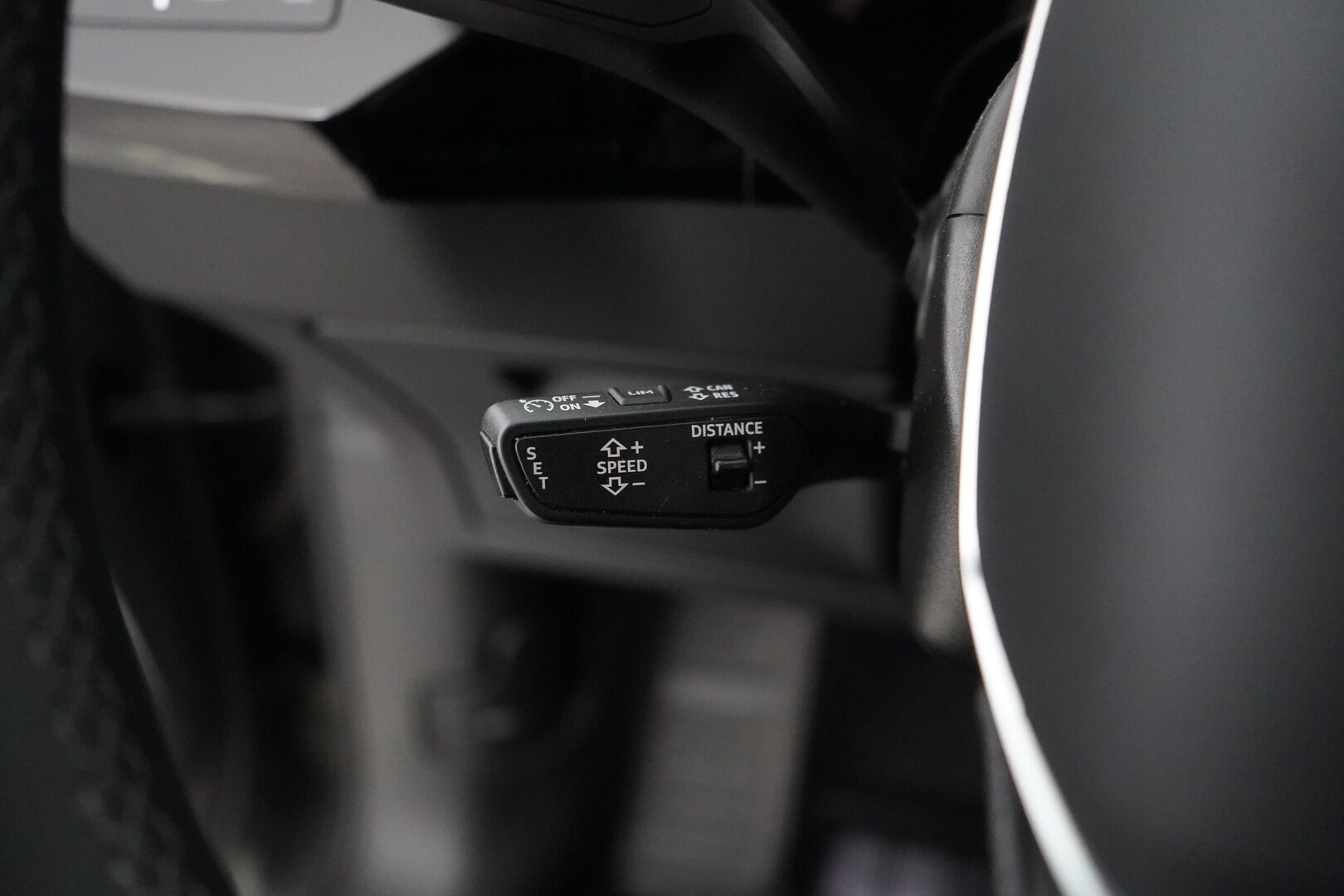 AUDI Q8 E-TRON 2024 Sportback 55 quattro S line - Adapt. Vakkari | Ilma-alusta | Digipeilit | HUD | 360° Kamera / Panorama | Matrix LED | Sporttipenkki Muistilla | KeylessGo