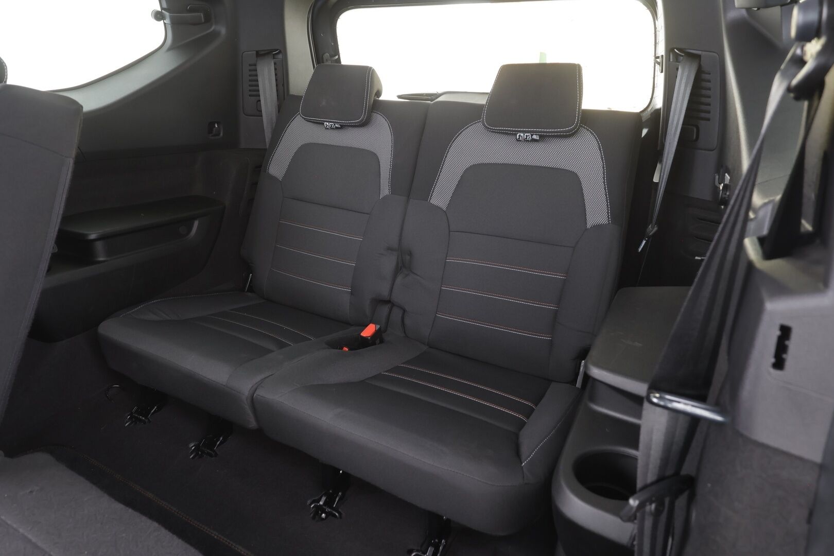 Dacia Jogger 2022 TCe 110 Extreme 7p - | Koukku | P.Kamera | LED | Navi | Vakkari | BSM | Tutkat | Merkkihuollot | 2x renkaat aluvantein | 
