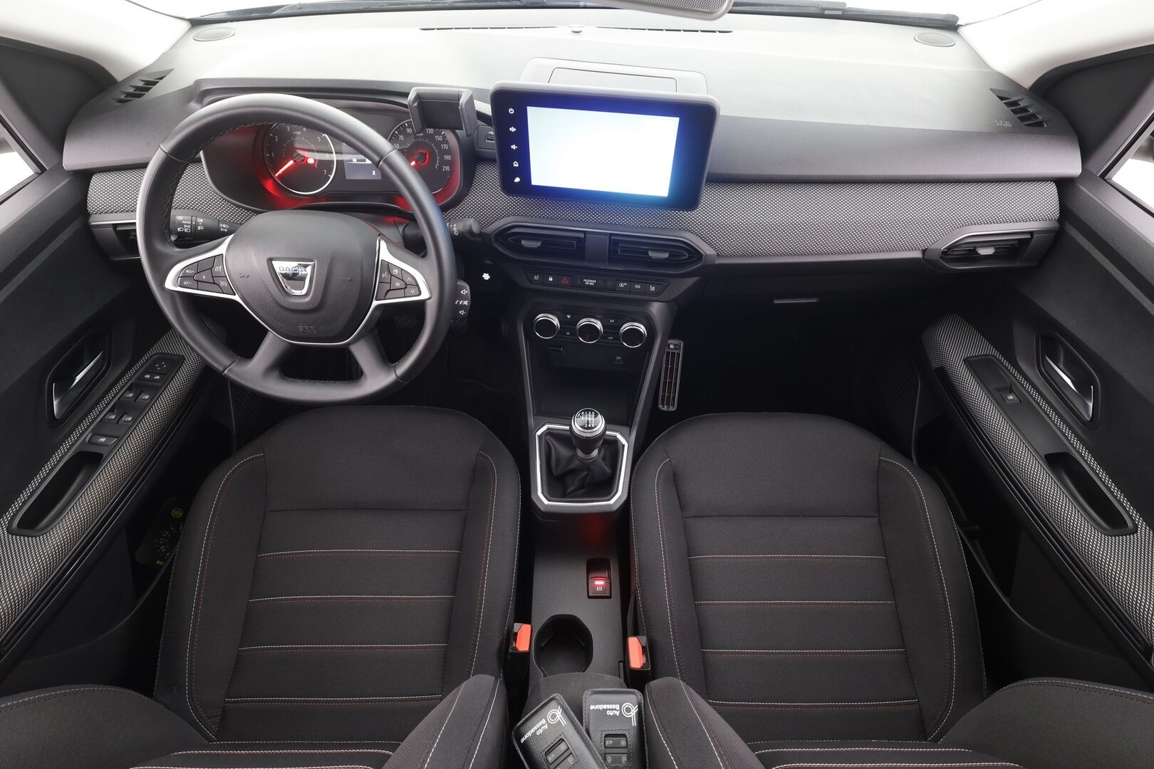 Dacia Jogger 2022 TCe 110 Extreme 7p - | Koukku | P.Kamera | LED | Navi | Vakkari | BSM | Tutkat | Merkkihuollot | 2x renkaat aluvantein | 