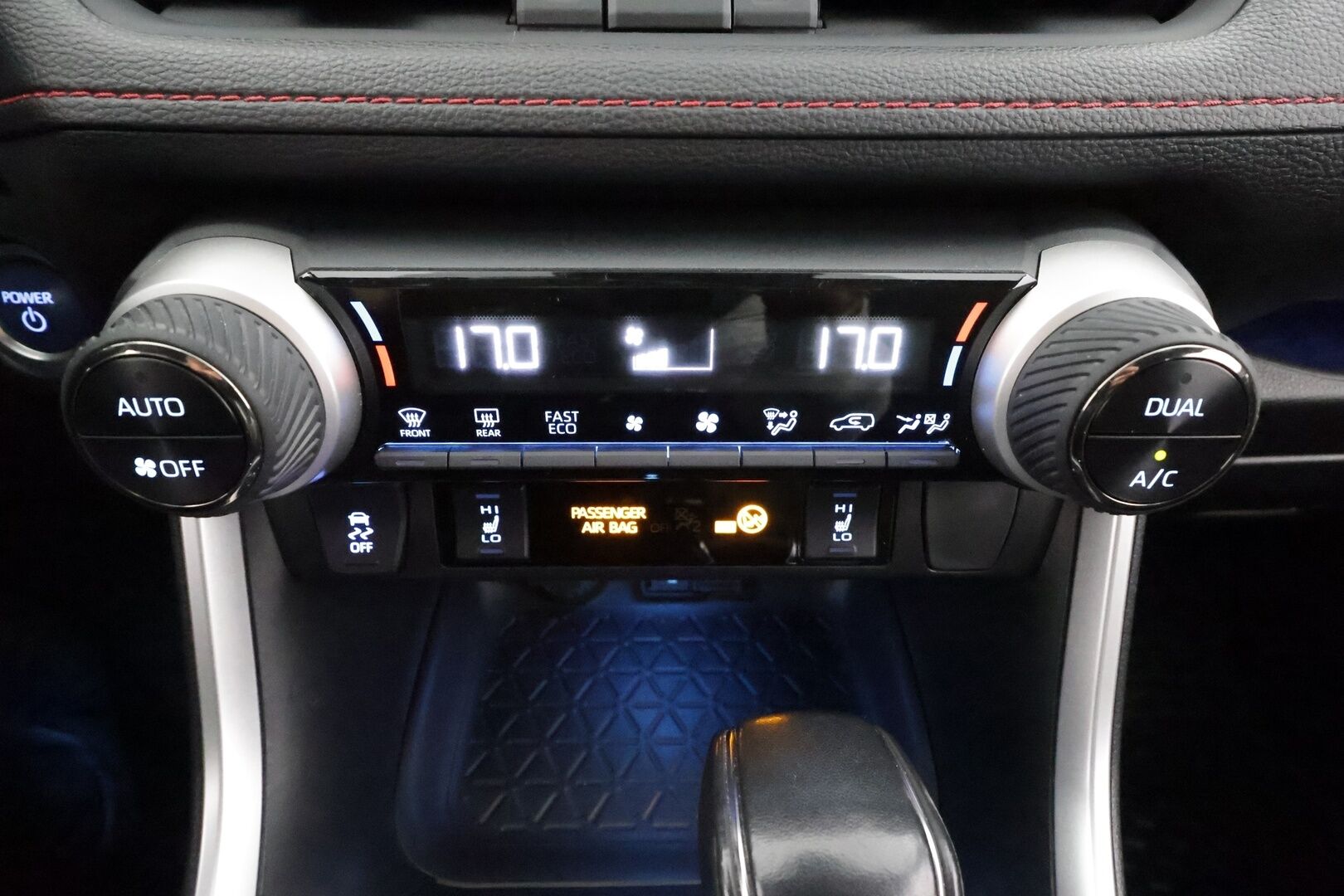 Toyota RAV4 Plug-in 2022 Hybrid 2,5 AWD-i Active Charged Edition * ACC / Koukku / P.kamera / LED / Sähköpenkki / Keyless / Facelift / Ratinlämmitin * - Suomi-auto / Kahdet renkaat aluvanteilla / Merkkihuollettu - HULLUT AVAJAISHULINAT KORKOTARJOUS 3,29 %