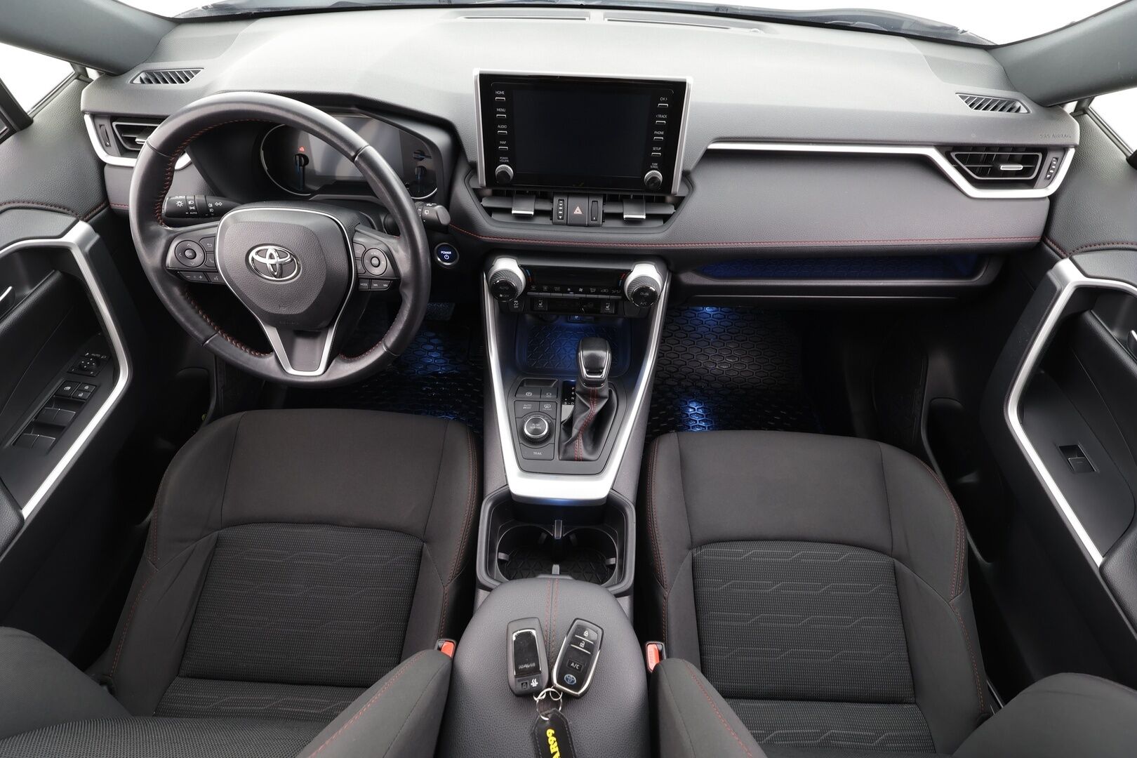 Toyota RAV4 Plug-in 2022 Hybrid 2,5 AWD-i Active Charged Edition * ACC / Koukku / P.kamera / LED / Sähköpenkki / Keyless / Facelift / Ratinlämmitin * - Suomi-auto / Kahdet renkaat aluvanteilla / Merkkihuollettu - HULLUT AVAJAISHULINAT KORKOTARJOUS 3,29 %