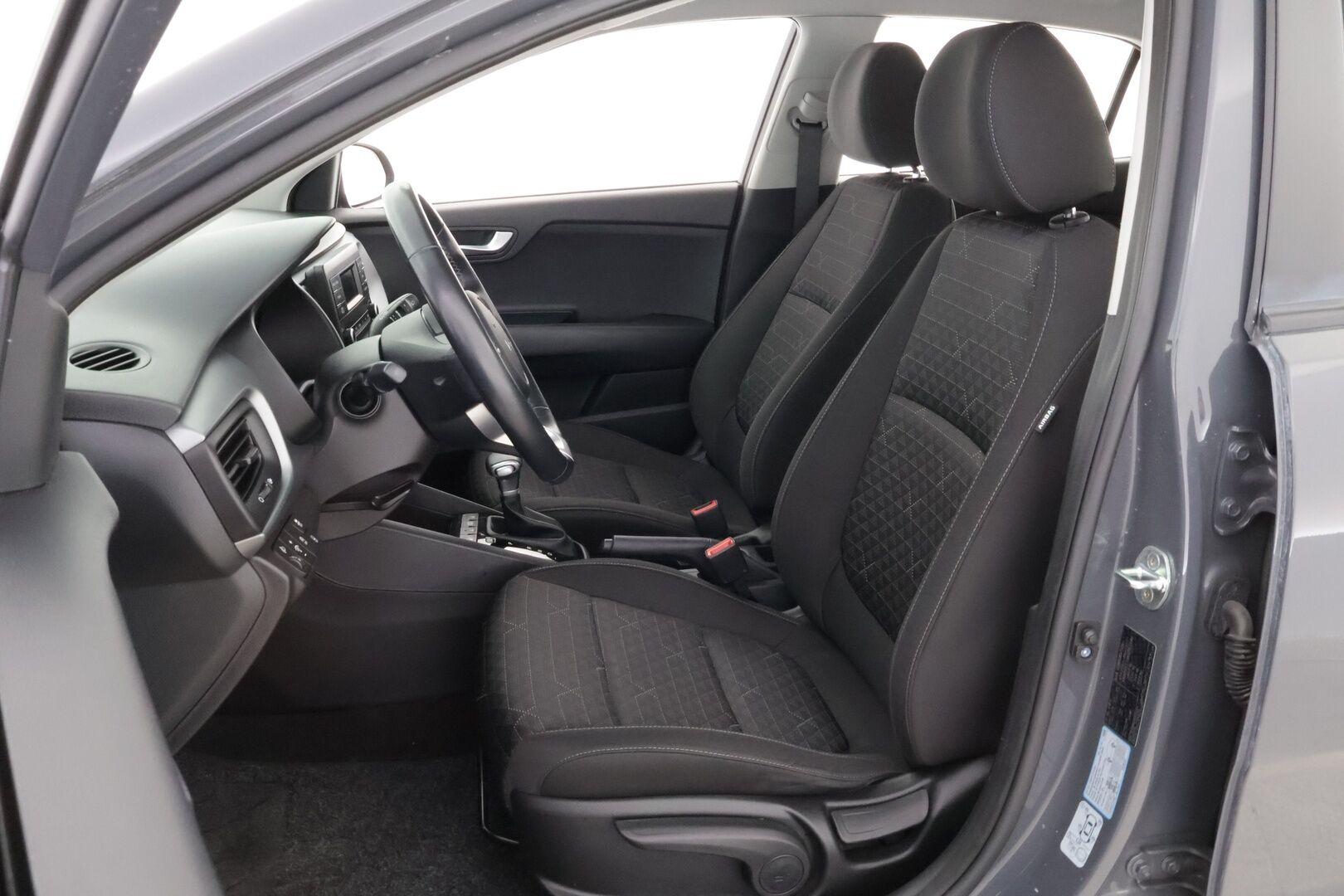 Kia Rio 2022 1,0 T-GDI 100hv * Suomiauto / Vakkari / Lohko & Sisäpistoke / Ratinlämmitys / 2x Huippurenkaat! - Siisti yksilö / Juuri tullut Tampereelle!