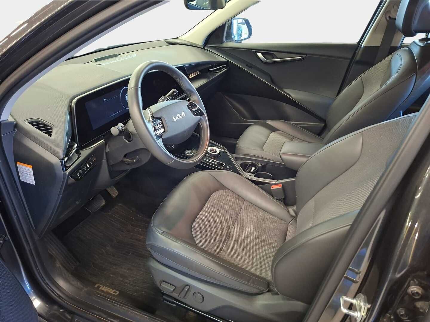 Kia Niro 2023 1,6 GDI Hybrid EX DCT *ACC / LED / Kamera / Sähkö penkki / Navi / Lohko & sisähaara - *Merkkihuollettu / Vetokoukku / Ratinlämmitin / Keyless / 12/25 viimeisin huolto* - HULLUT AVAJAISHULINAT KORKOTARJOUS 3,29 %