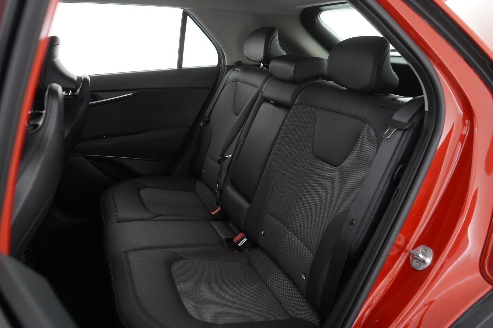 Kia Niro 2023 1,6 GDI Plug-In Hybrid LX DCT *ACC / Kamera / Koukku / Puolinahat / Digimittaristo* - Suomi-auto / Juuri tehty 60tkm huolto / 1-Omisteinen