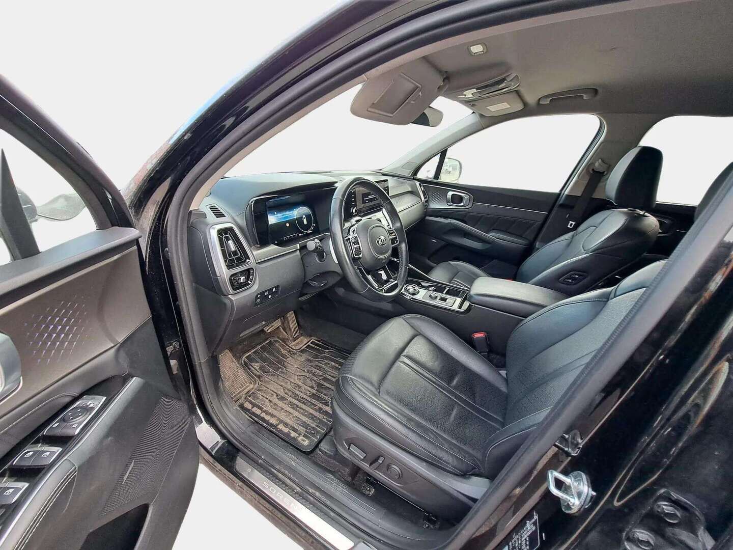 Kia Sorento 2021 1,6 T-GDI Plug-in Hybrid AWD Business Premium AT 7P * Adapt.vakkari / P-kamera / Apple&Android  / Blis * - * 7-paikkainen, neljällä pyörällä vetävä tila-auto vailla uutta omistajaa *