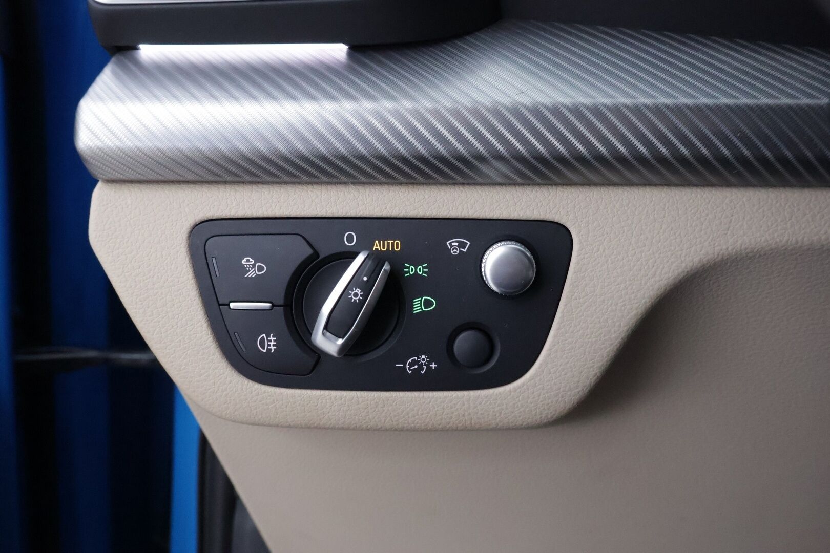 Audi Q5 2020 55 TFSI e quattro S tronic Electrified Edition S Line * Panorama / Bang & Olufsen / HUD / Hieronta / Ilma-Alusta / Vetokoukku - Muistipenkki / Nahka-Alcantara / Matrix LED / SUPERVARUSTEET!