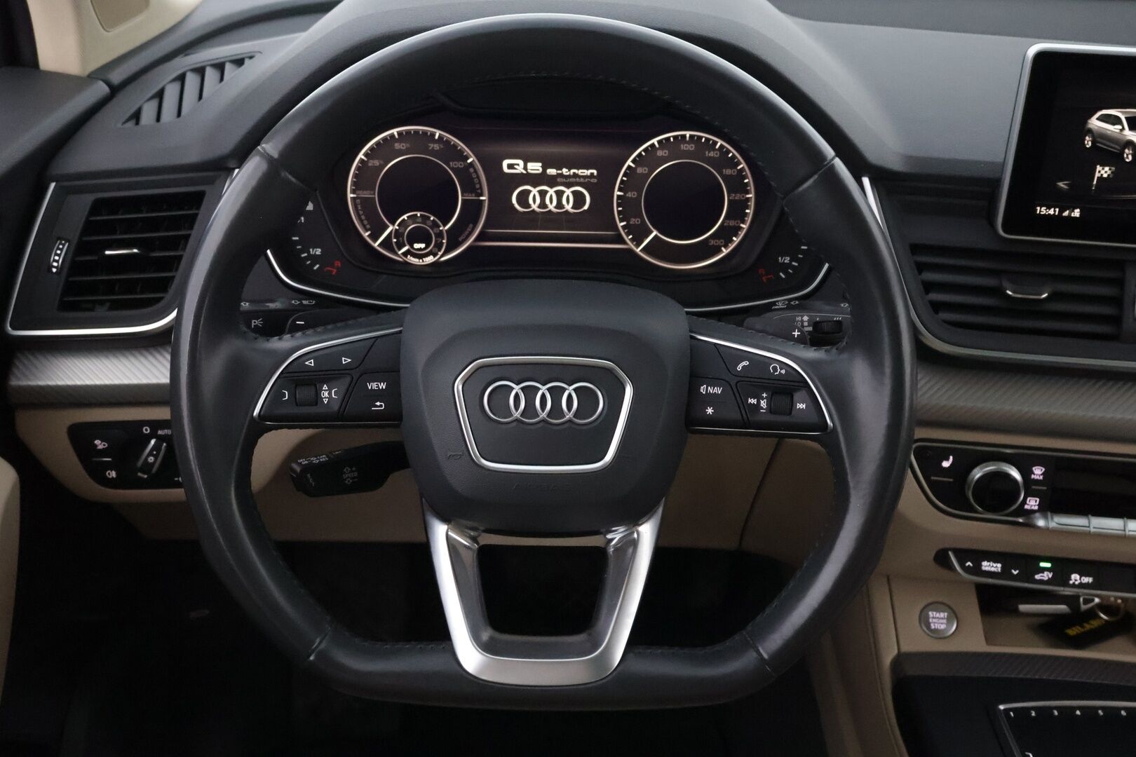 Audi Q5 2020 55 TFSI e quattro S tronic Electrified Edition S Line * Panorama / Bang & Olufsen / HUD / Hieronta / Ilma-Alusta / Vetokoukku - Muistipenkki / Nahka-Alcantara / Matrix LED / SUPERVARUSTEET!