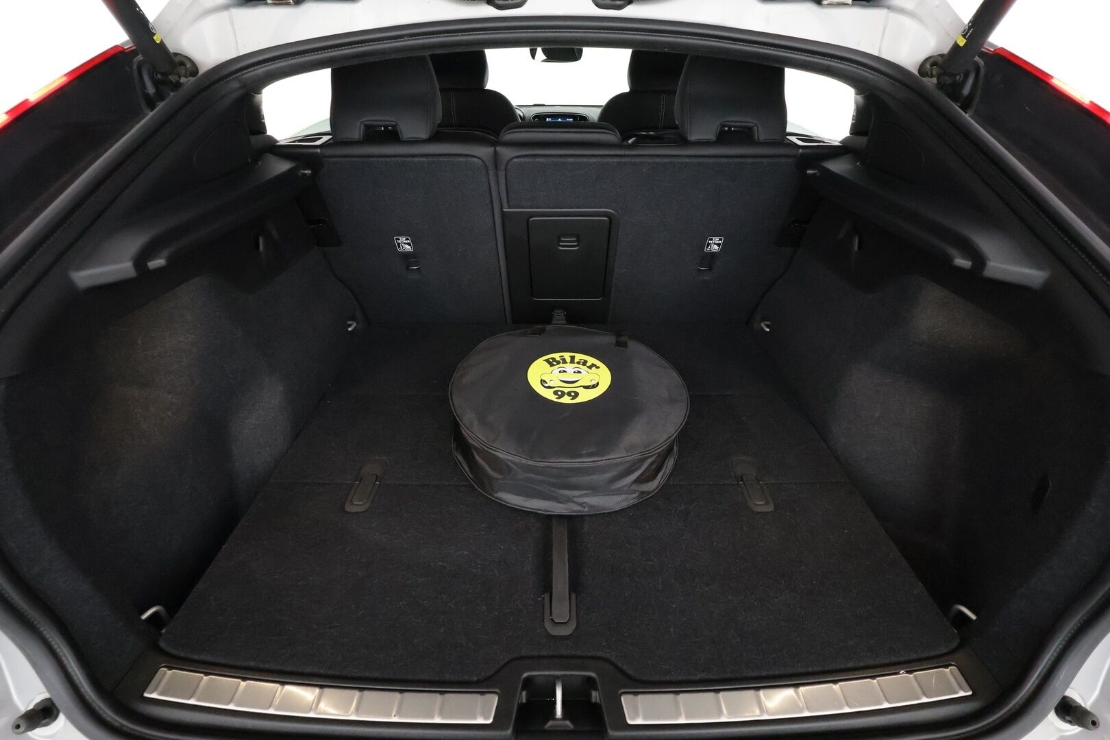 Volvo C40 2023 Recharge Single Ultimate aut - | ILP | Lasikatto | ACC | 360 | H&K | Sporttipenkki Muistilla | LED | Navi | Katveavustin | Kaistavahti | Keyless | Merkkihuollot | 2x Latauskaapelit | Kahdet renkaat | 1-om Suomi-auto |