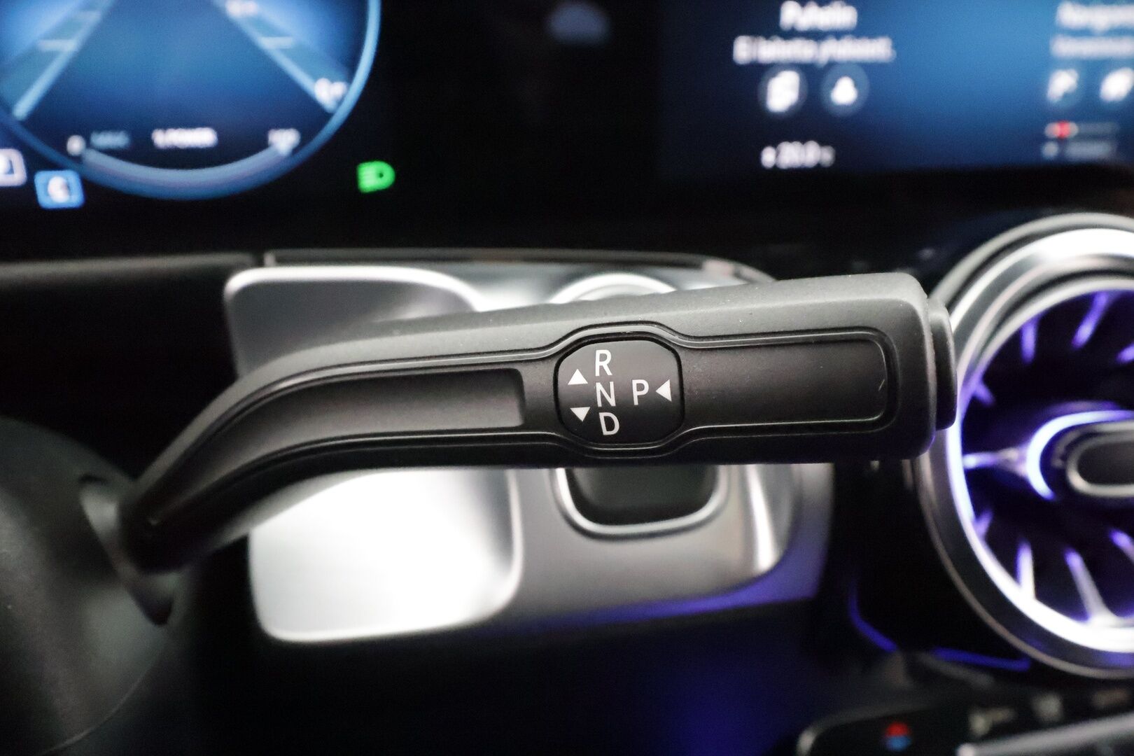 Mercedes-Benz EQB 2023 350 4MATIC AMG Business 7-P * Distronic+ / Panorama / 360° / Midline / Keyless / Nahat / Widescreen * - Suomi-auto / Kahdet renkaat aluvanteilla / Merkkihuollettu