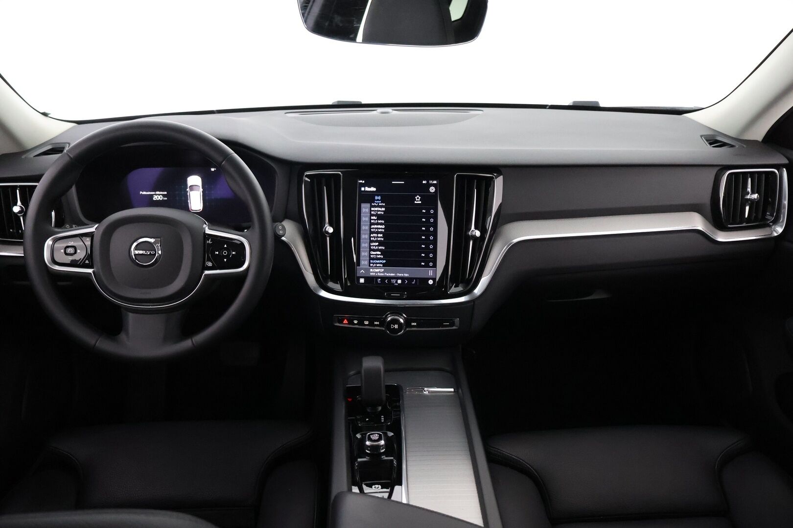 Volvo V60 2023 B3 MHEV Plus Dark DCT aut * Facelift / Webasto / ACC / Peruutuskamera / Sähkökontti / Vetokoukku - 1OM Suomiauto / Jakopää tehty / Juuri tullut Tampereelle!