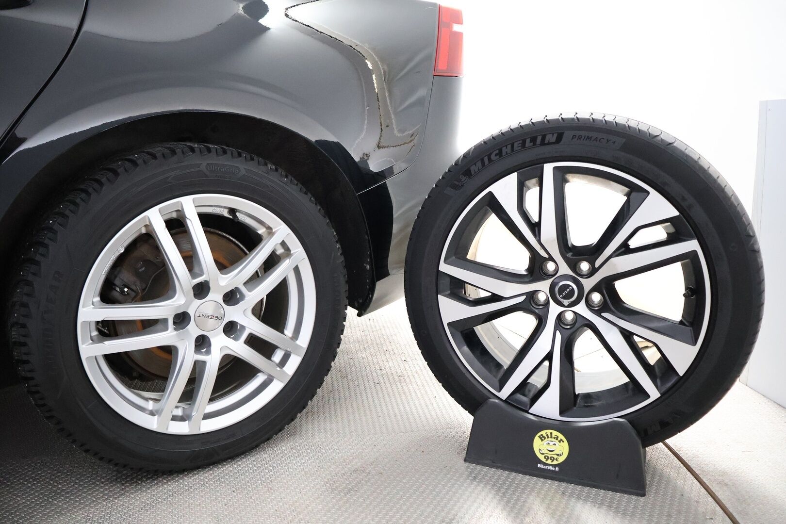 Volvo V60 2023 B3 MHEV Plus Dark DCT aut * Facelift / Webasto / ACC / Peruutuskamera / Sähkökontti / Vetokoukku - 1OM Suomiauto / Jakopää tehty / Juuri tullut Tampereelle!