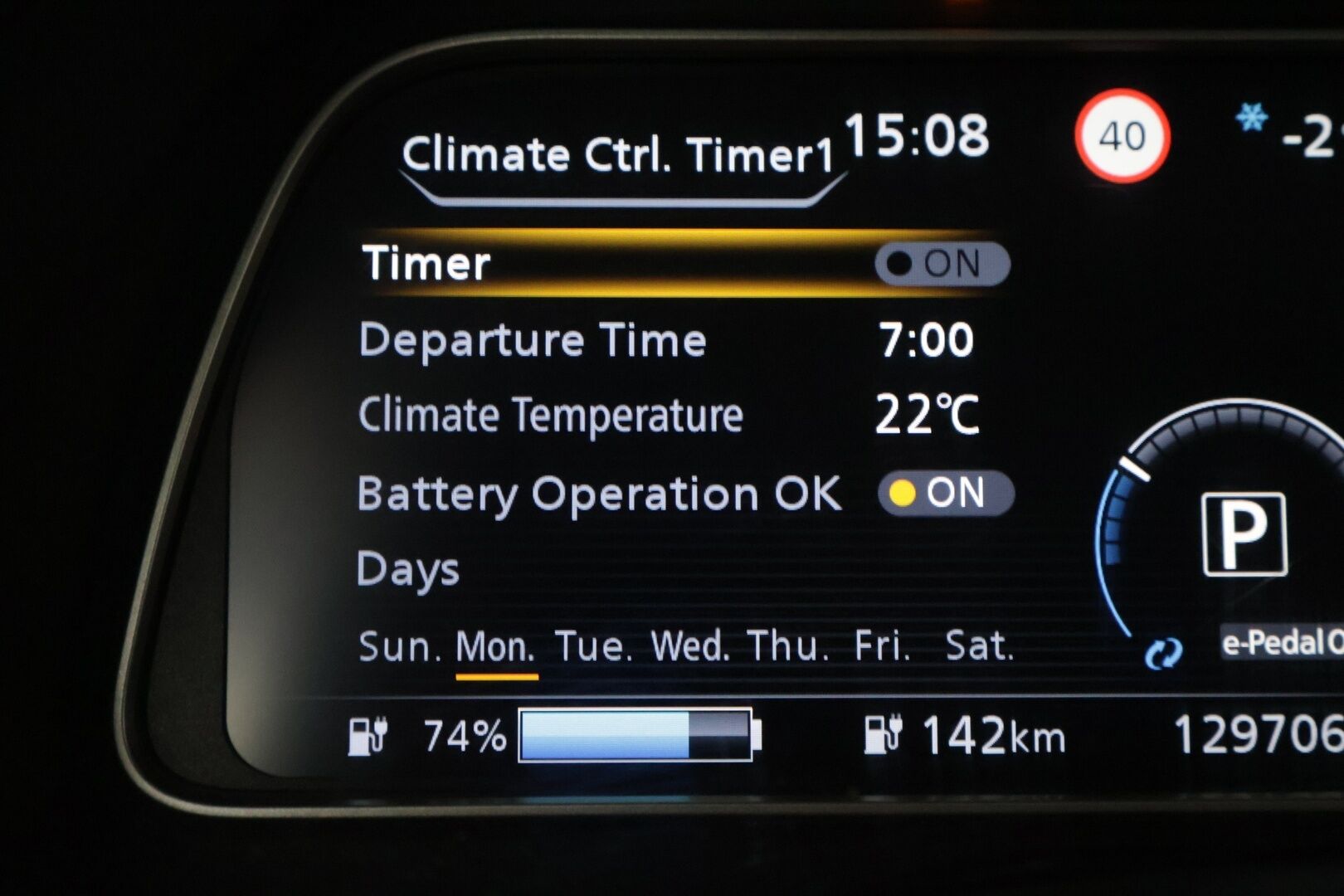 Nissan Leaf 2018 40kWh ** BLIS / Lane assist / ACC / 360-kamera / Type 2** - Apple ja Android auto / Kahdet renkaat vanteineen - HULLUT VÄLIPÄIVÄT KORKOTARJOUS 2,49%