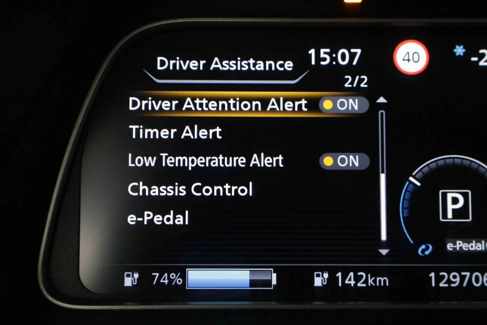 Nissan Leaf 2018 40kWh ** BLIS / Lane assist / ACC / 360-kamera / Type 2** - Apple ja Android auto / Kahdet renkaat vanteineen - HULLUT VÄLIPÄIVÄT KORKOTARJOUS 2,49%