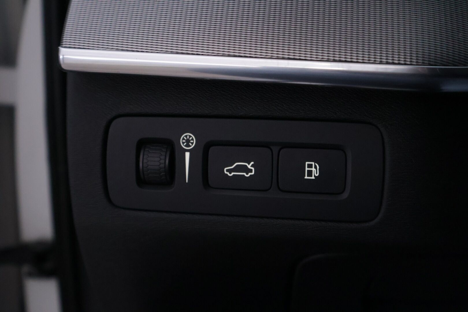 Volvo XC90 2019 T8 AWD R-Design aut *Four-C / Bower & Wilkins / Panorama / 360-Kamera / HUD / ACC / Muistipenkki / Webasto / BLIS* - Juuri saapunut siistikuntoinen ja hyvin huollettu sekä varusteltu XC90 kaksilla renkailla ja vanteilla!