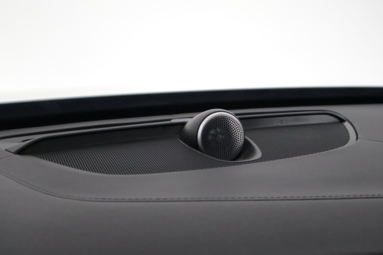 Volvo XC90 2019 T8 AWD R-Design aut *Four-C / Bower & Wilkins / Panorama / 360-Kamera / HUD / ACC / Muistipenkki / Webasto / BLIS* - Juuri saapunut siistikuntoinen ja hyvin huollettu sekä varusteltu XC90 kaksilla renkailla ja vanteilla!