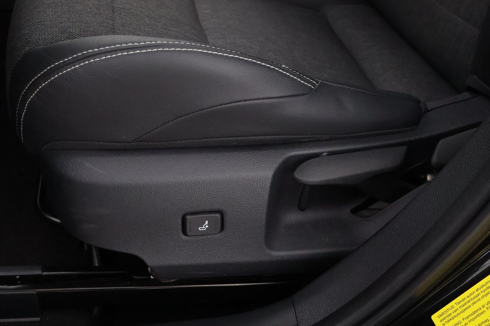 Toyota Corolla 2022 Touring Sports 2,0 Hybrid Prestige Edition - 1-Omisteinen Suomiauto / Adapt.Vakkari / P.Kamera / Sähköluukku / Keyless / Navi / Ratinlämmitin