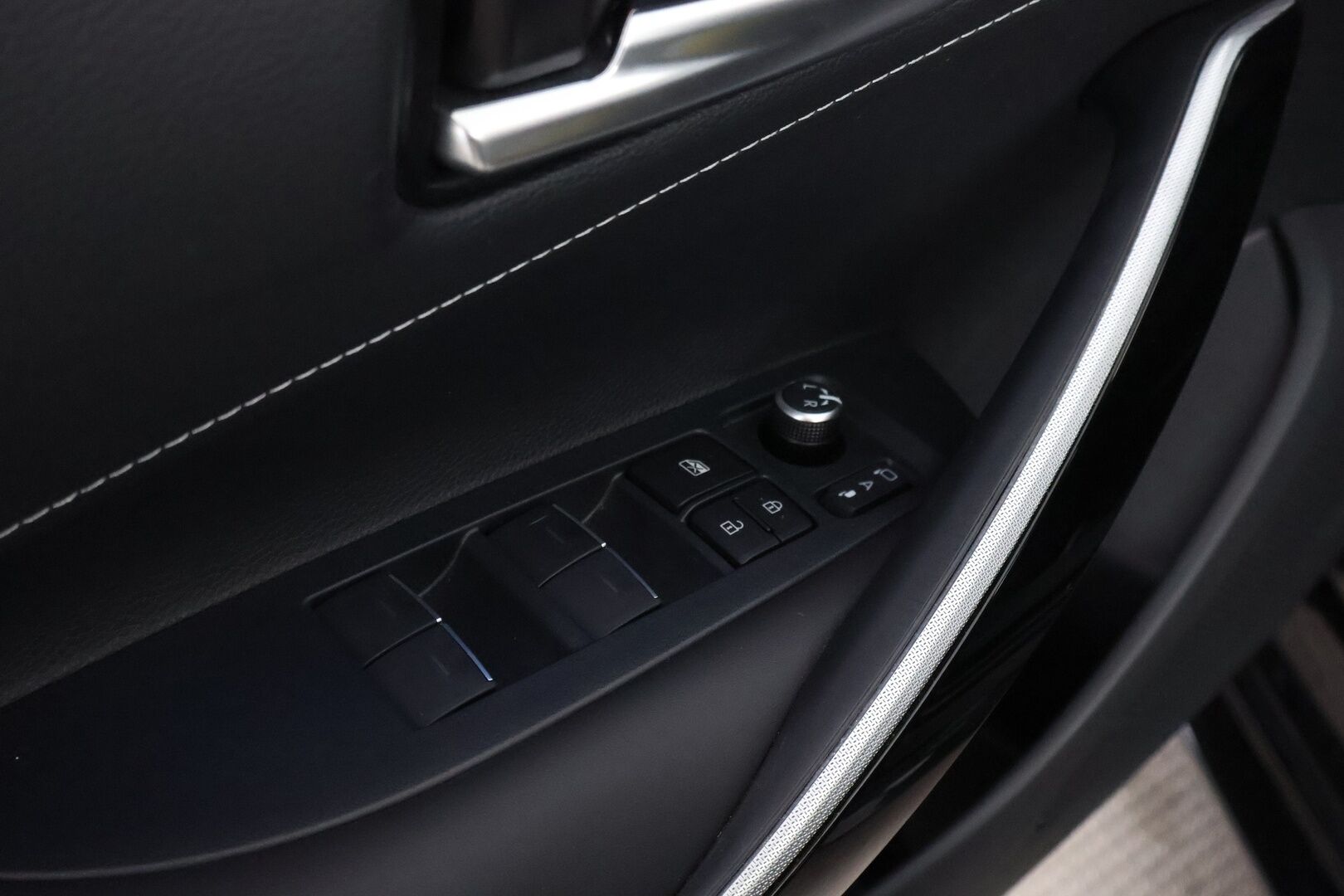 Toyota Corolla 2022 Touring Sports 2,0 Hybrid Prestige Edition - 1-Omisteinen Suomiauto / Adapt.Vakkari / P.Kamera / Sähköluukku / Keyless / Navi / Ratinlämmitin