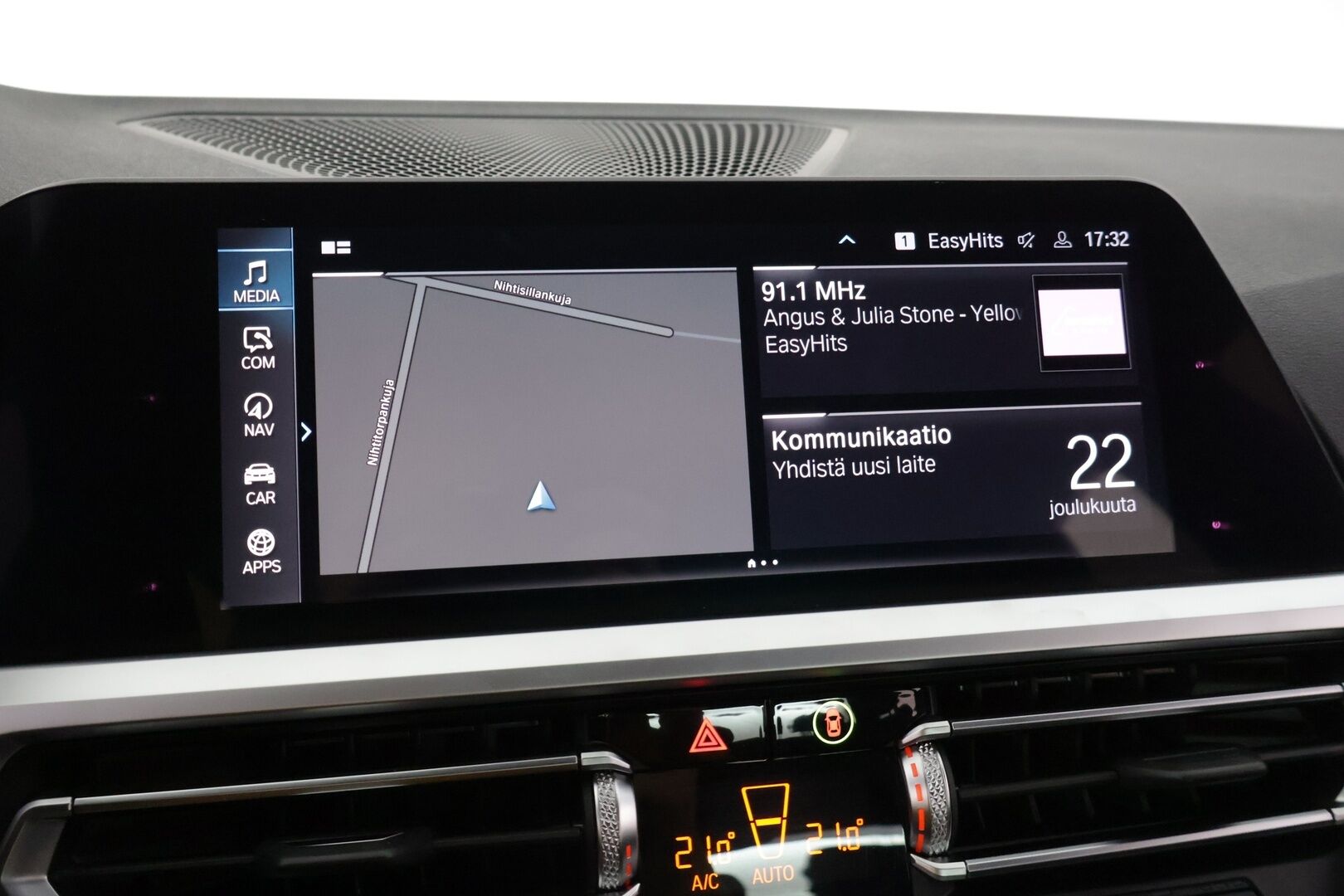 BMW 330 2020 G20 Sedan 330e Business Sport *Vakionopeudensäädin / DIgimittaristo / Sport penkit / Tutkat edessä ja takana / Navi / Hifit* - *2x Renkaat & Vanteet / Merkkihuollettu / Akku kuntotarkastettu*