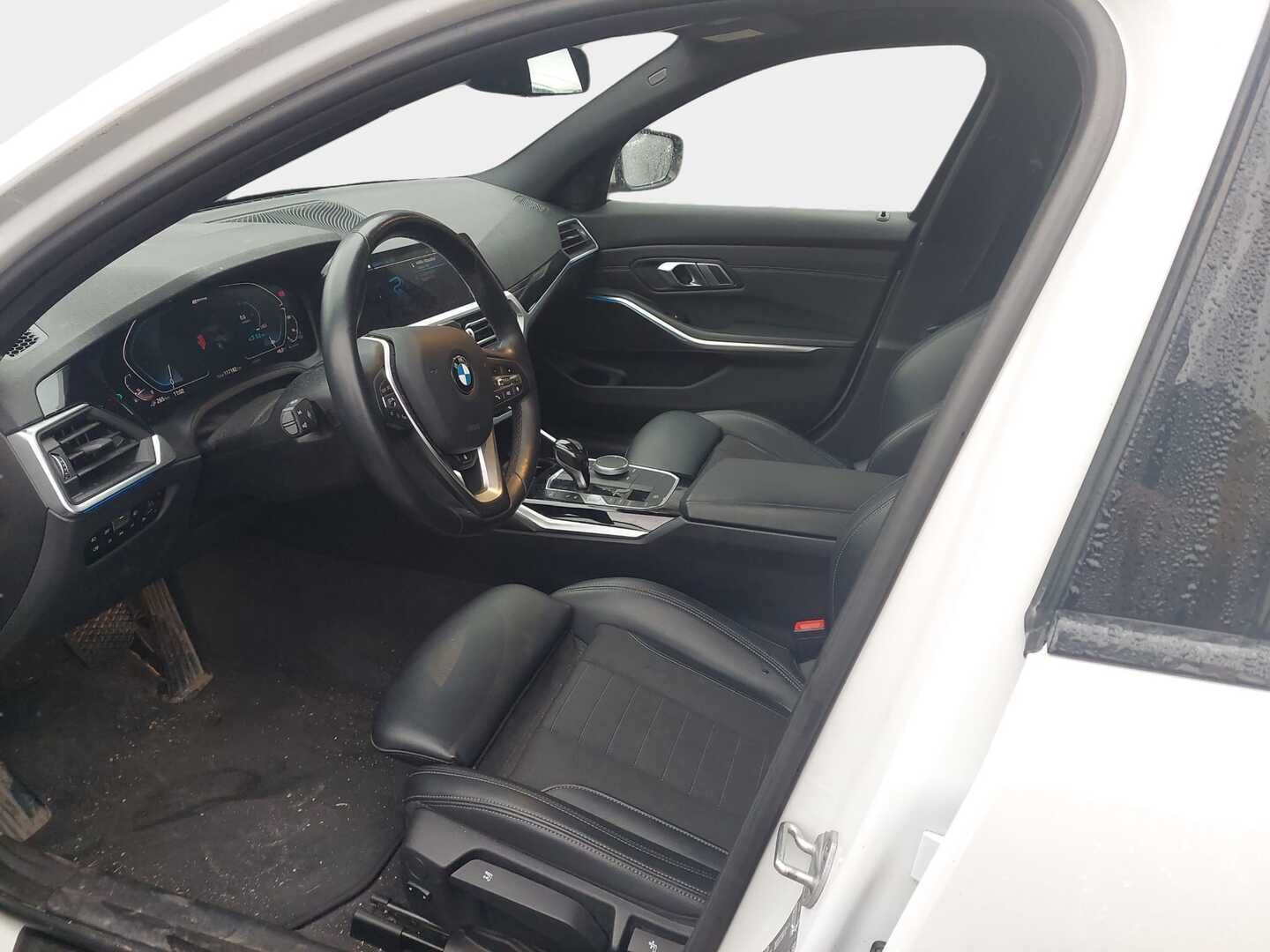 BMW 330 2020 G20 Sedan 330e Business Sport *Vakionopeudensäädin / Sport penkit / Tutkat edessä ja takana / Navi / Hifit* - *2x Renkaat & Vanteet / Merkkihuollettu* - HULLUT JOULUT KORKOTARJOUS 2,49% 