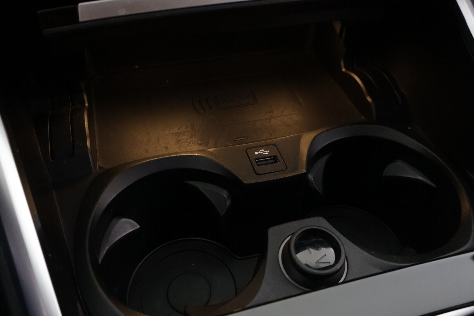 BMW 330 2020 G20 Sedan 330e Business Sport *Vakionopeudensäädin / DIgimittaristo / Sport penkit / Tutkat edessä ja takana / Navi / Hifit* - *Juuri katsastettu / 2x Renkaat & Vanteet / Merkkihuollettu / Akku kuntotarkastettu*